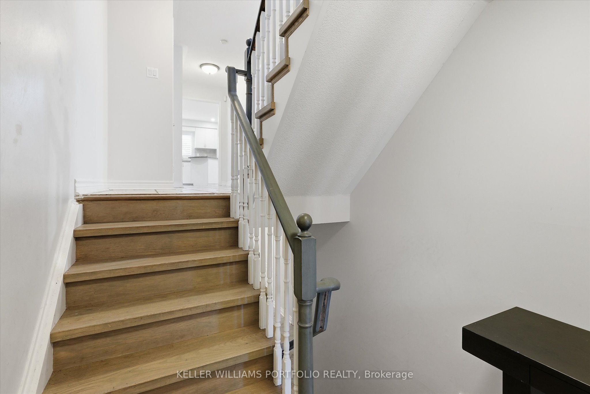 21 Tova Place Property Photo 5