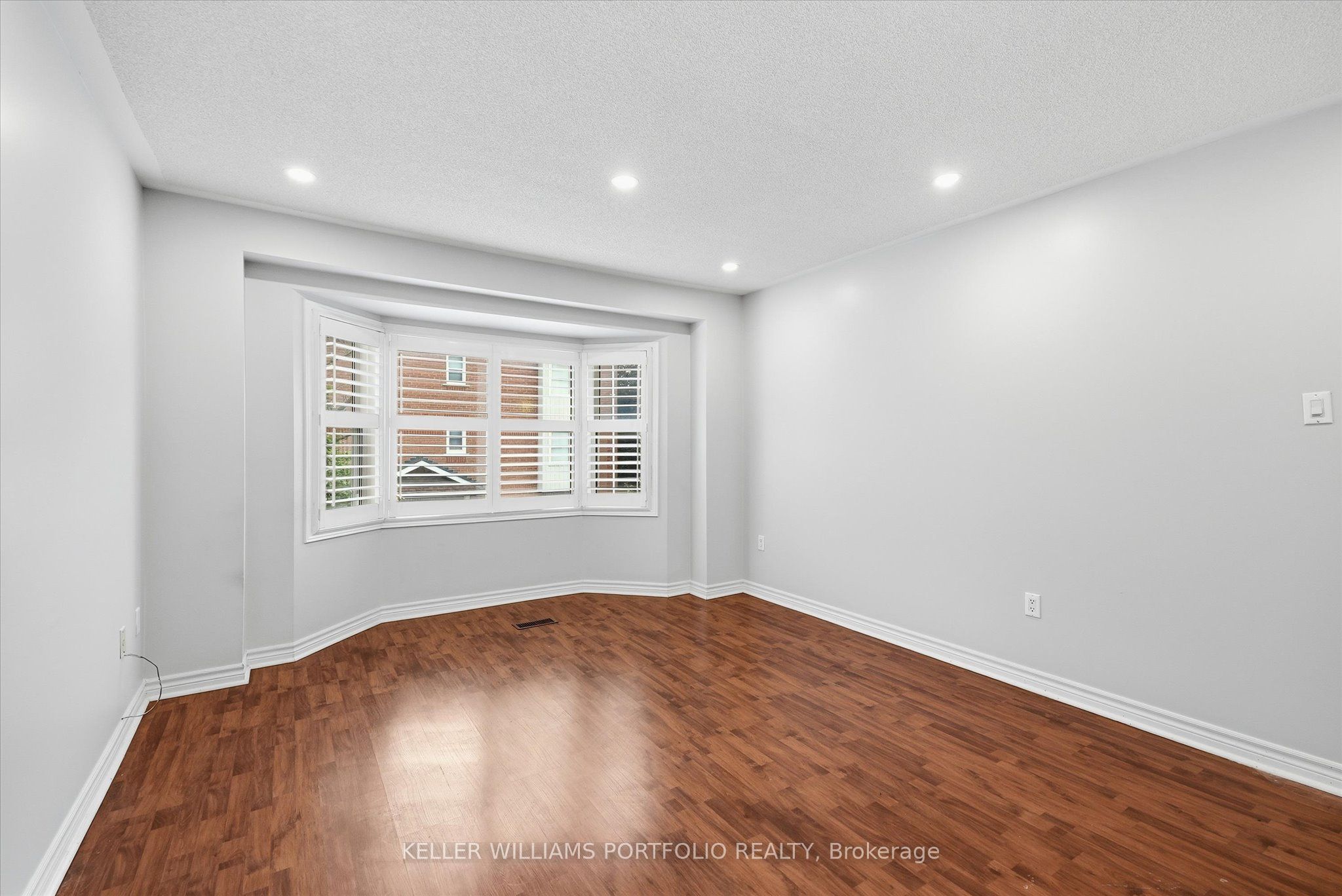 21 Tova Place Property Photo 9