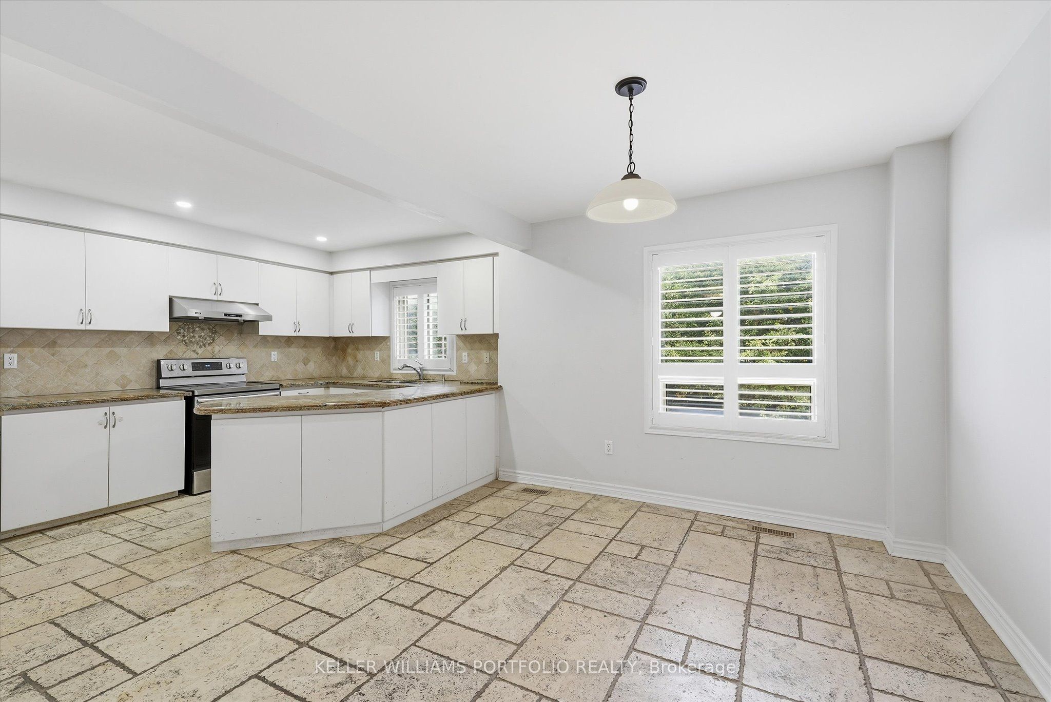 21 Tova Place Property Photo 15