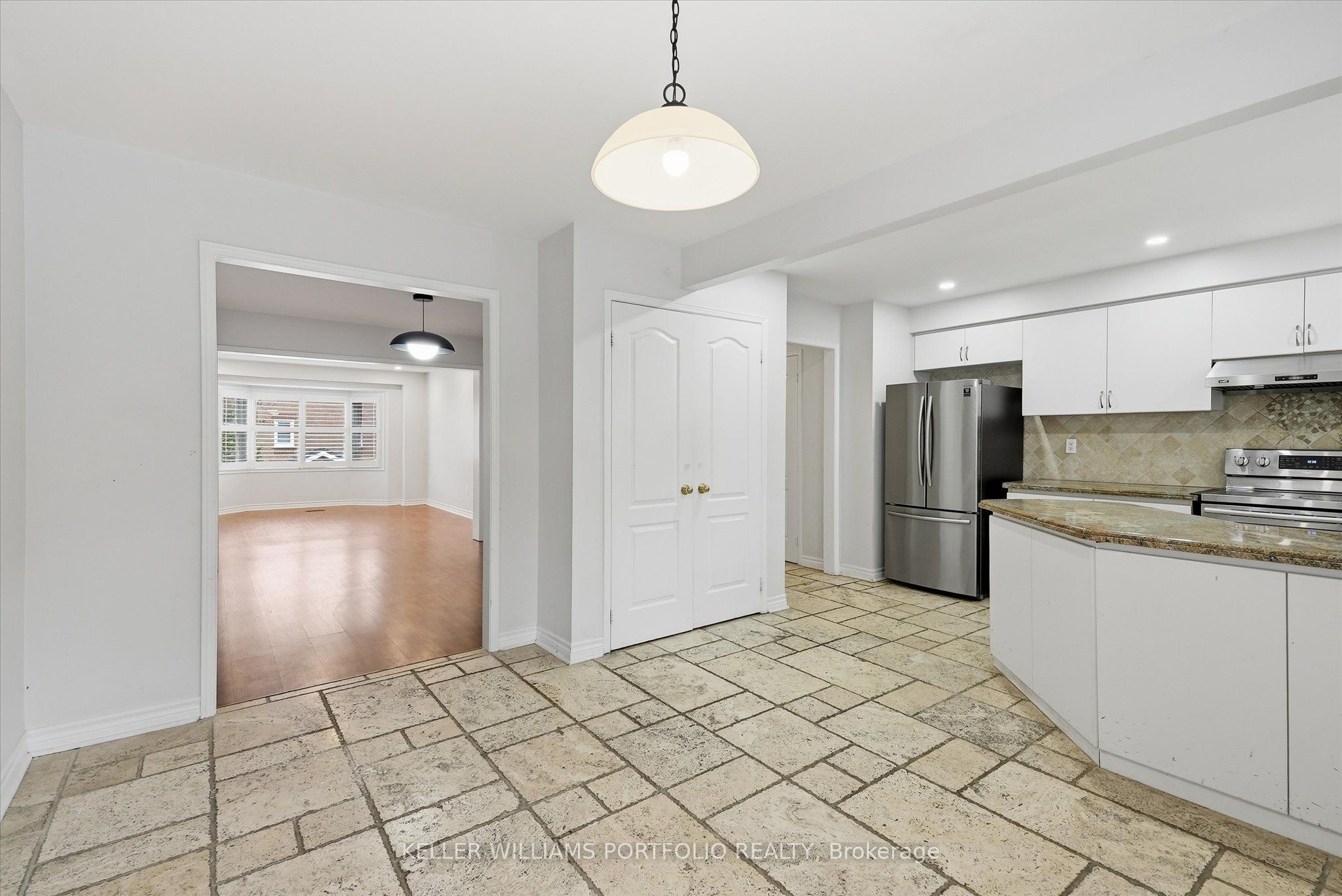 21 Tova Place Property Photo 16