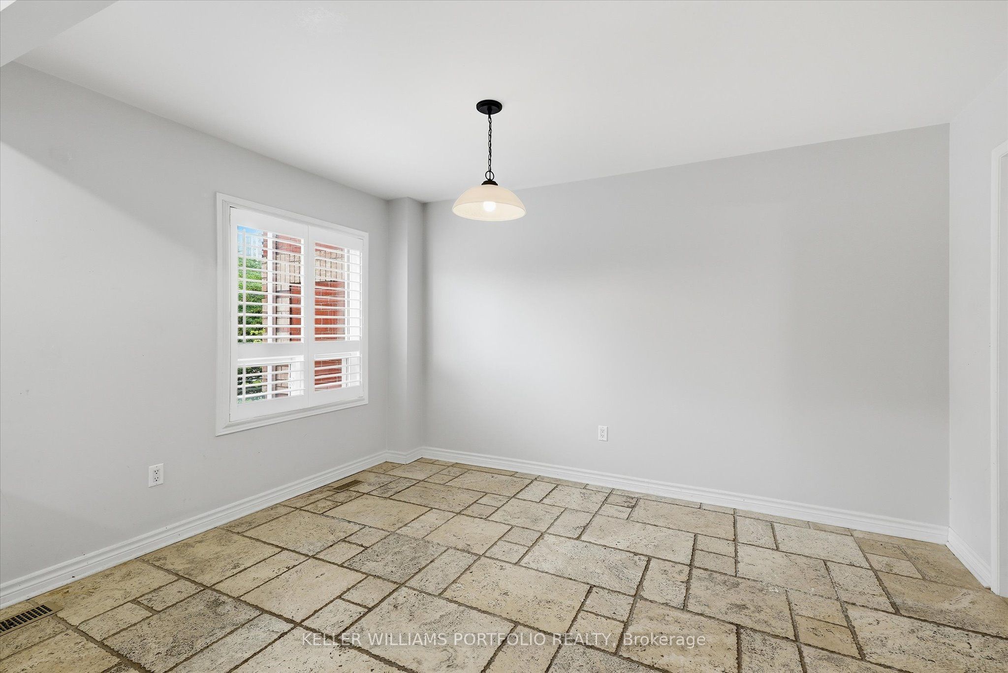 21 Tova Place Property Photo 17