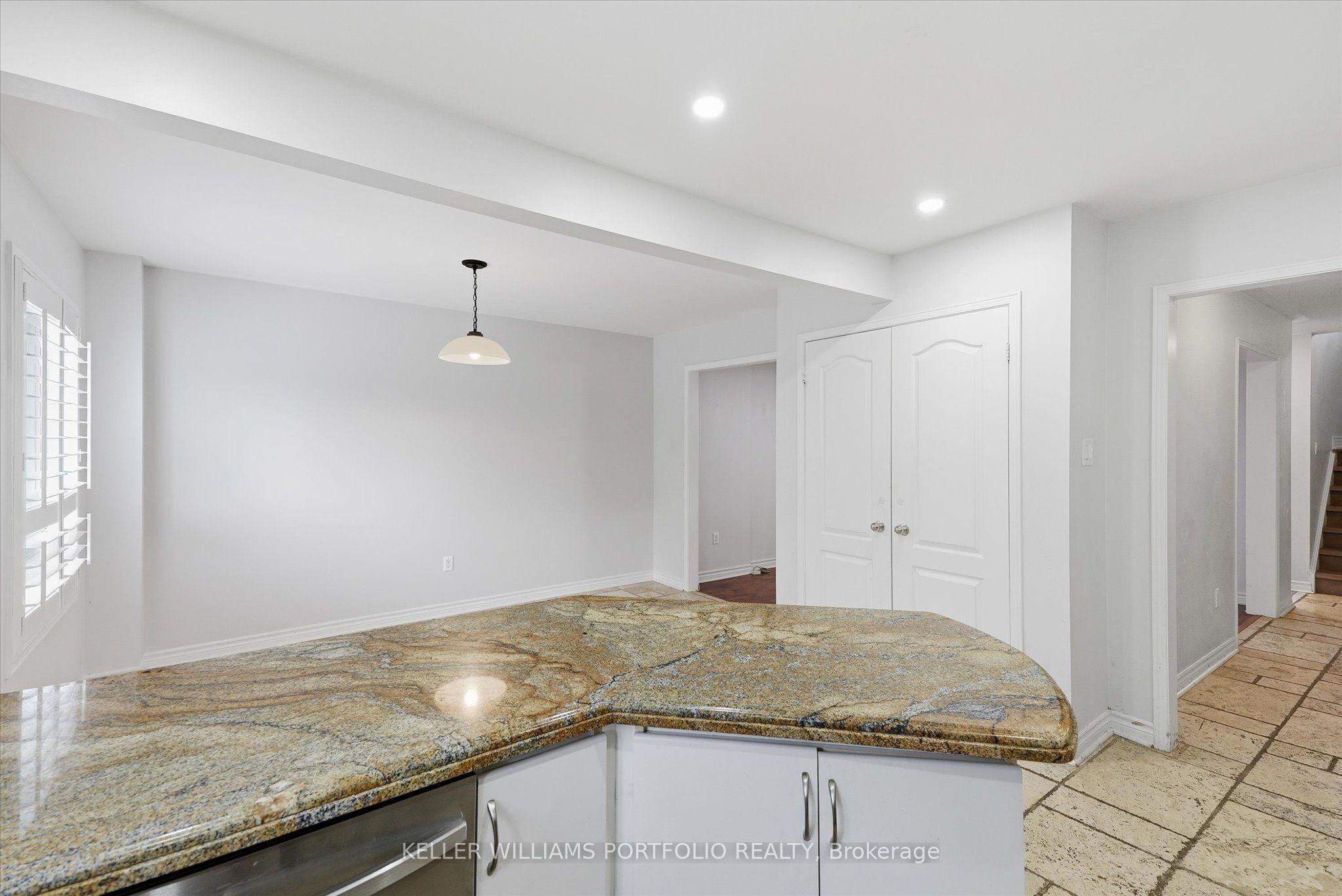 21 Tova Place Property Photo 22