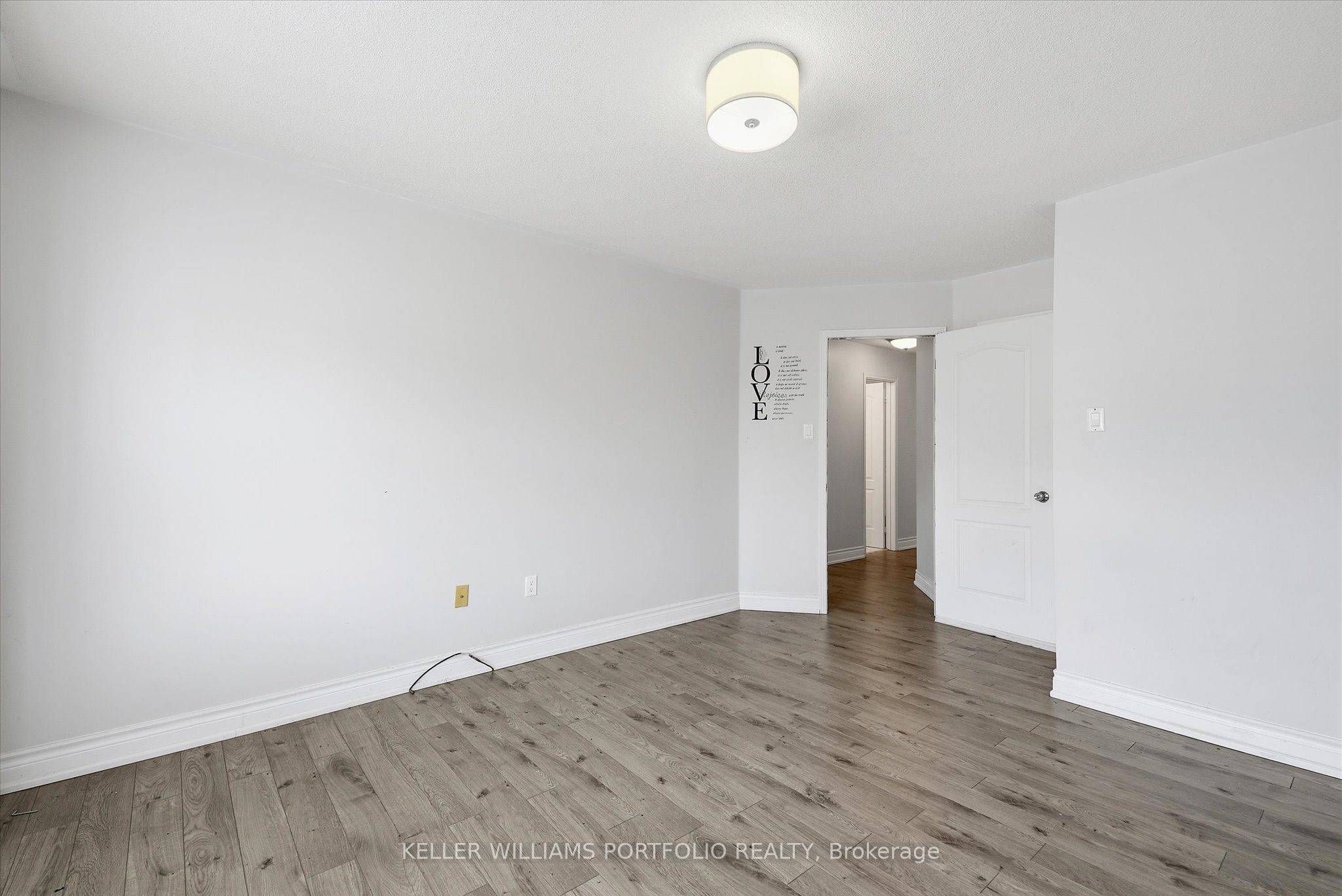 21 Tova Place Property Photo 27
