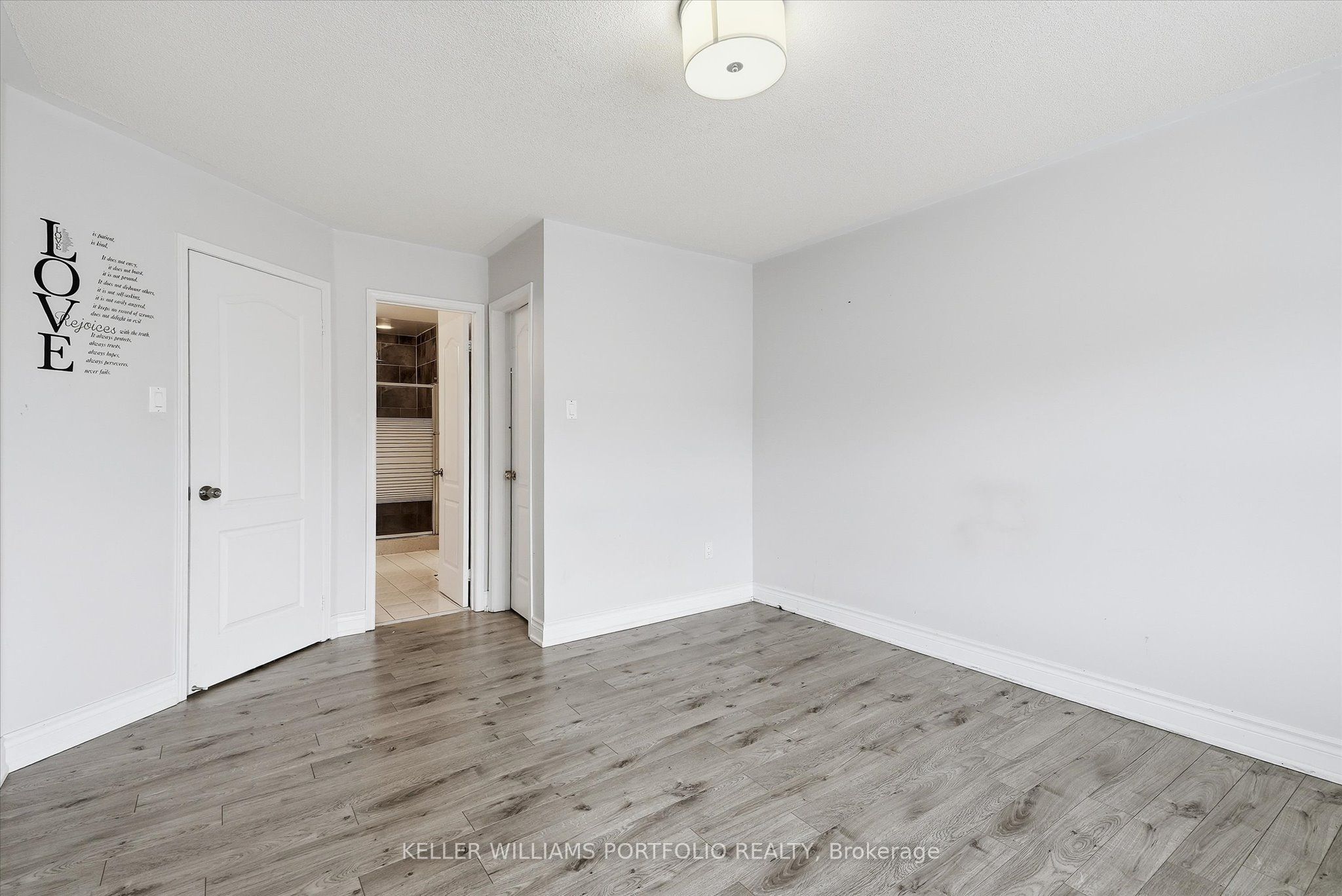 21 Tova Place Property Photo 28