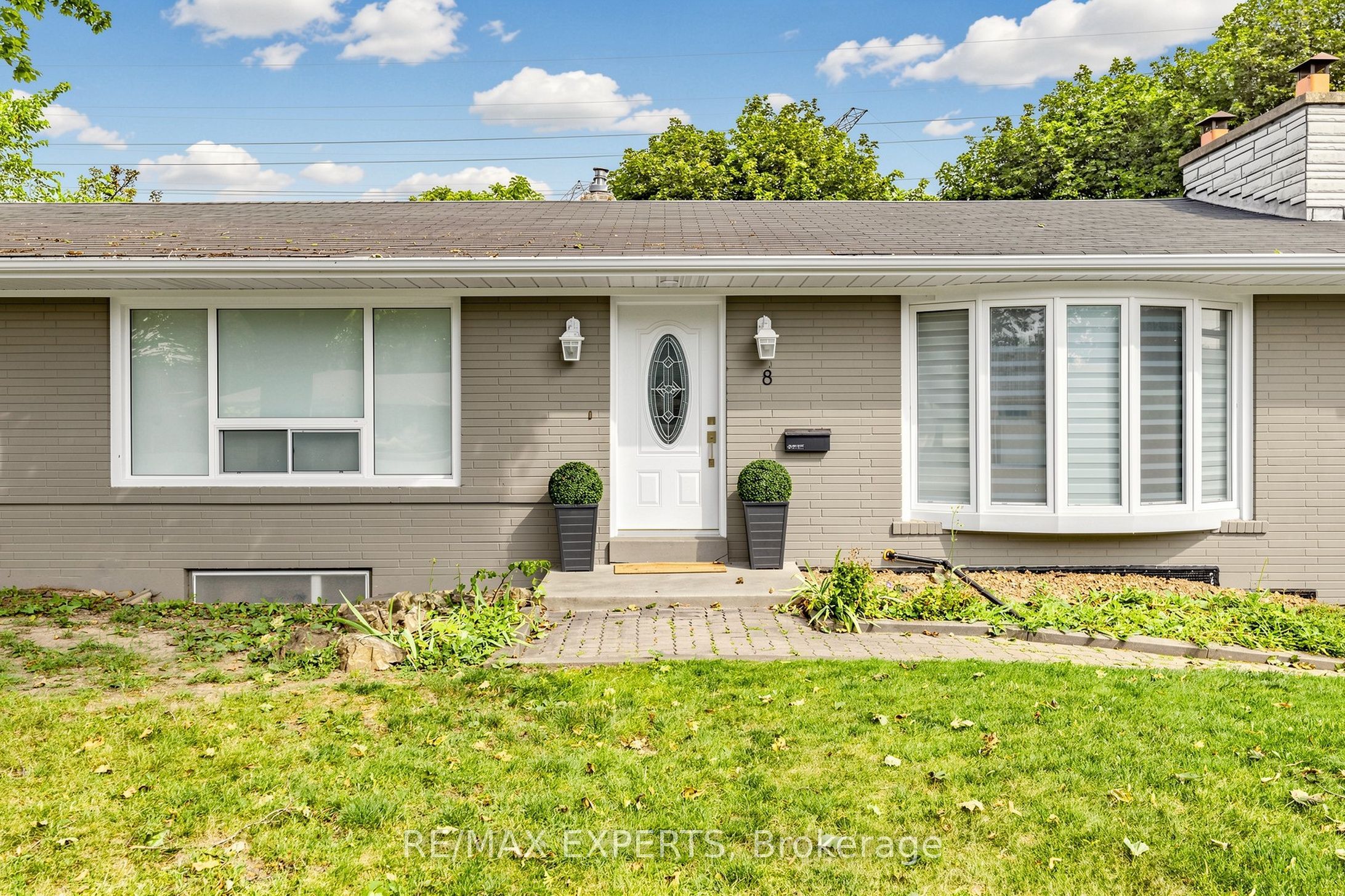 8 Longbridge Road Property Photo 3