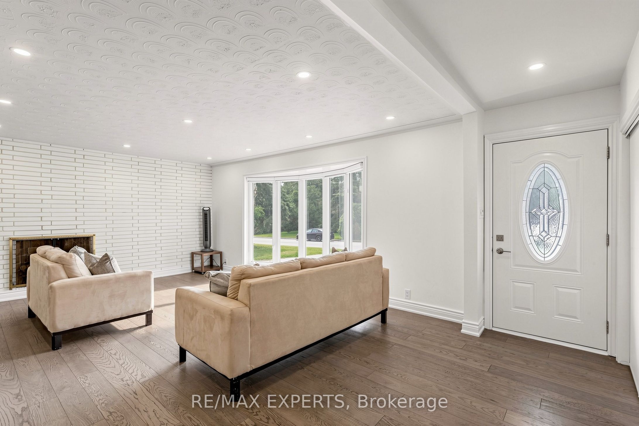 8 Longbridge Road Property Photo 4