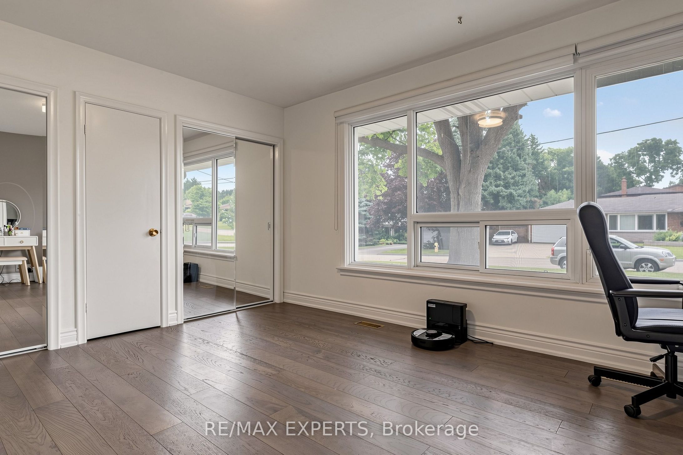 8 Longbridge Road Property Photo 17