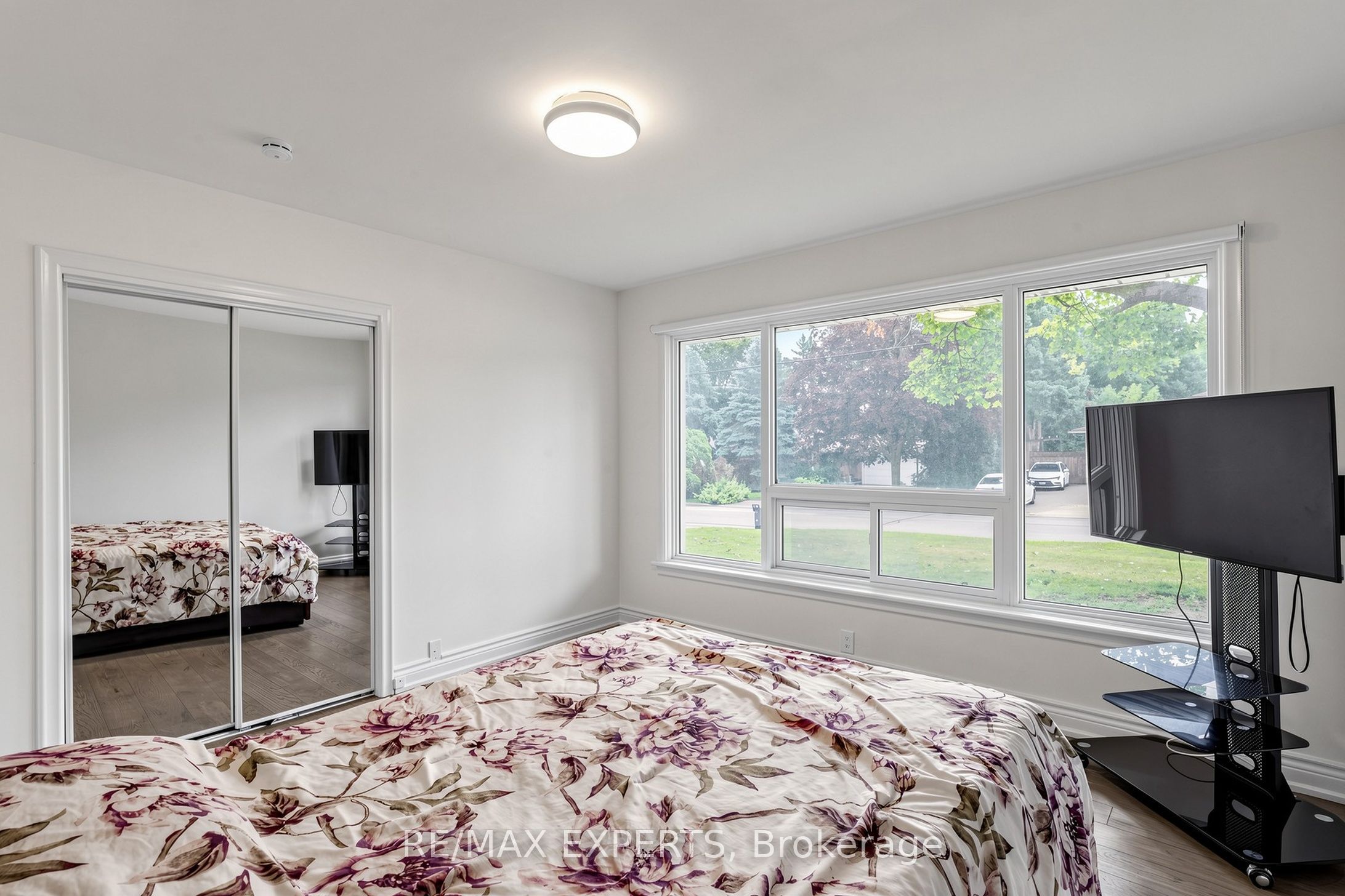 8 Longbridge Road Property Photo 24