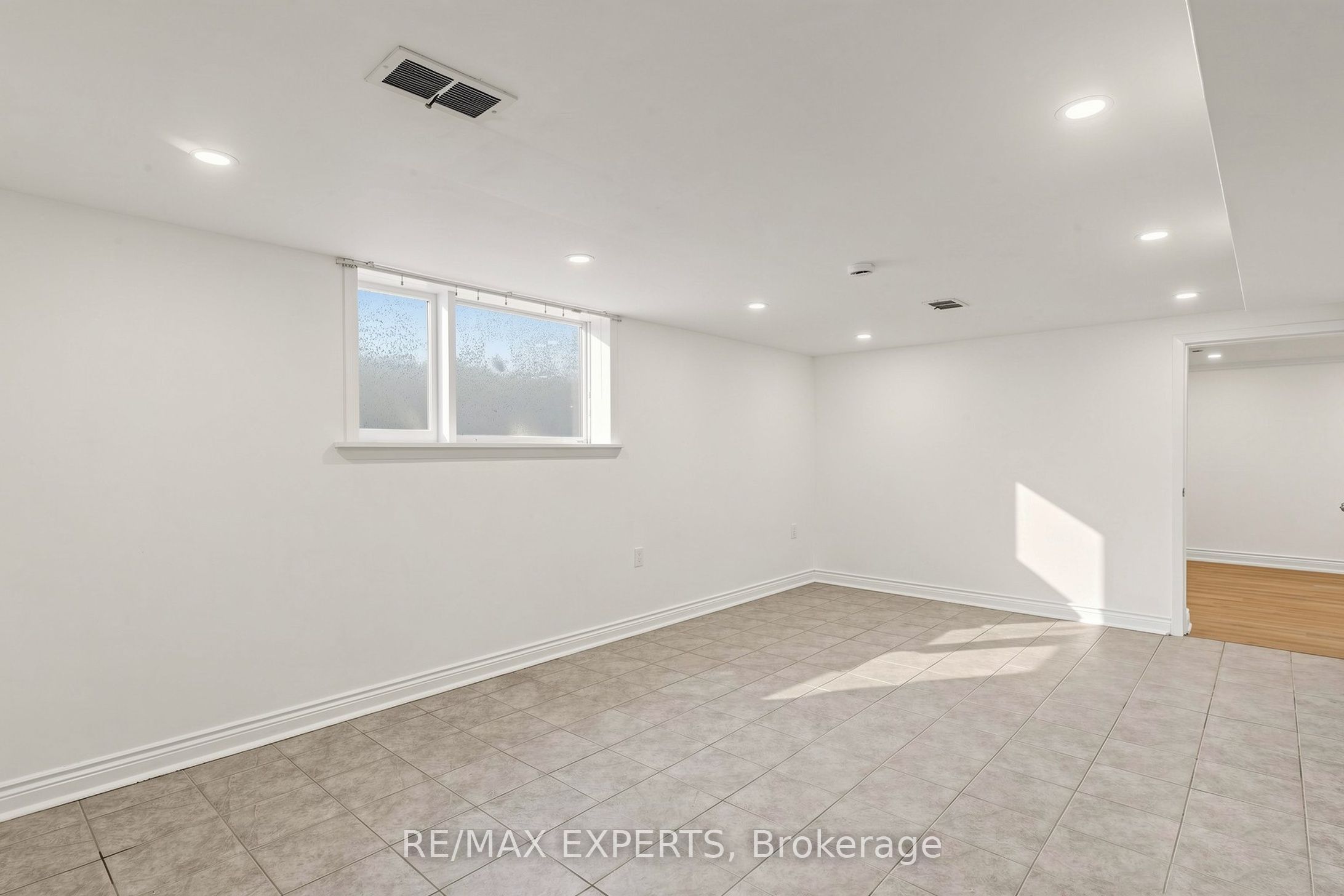 8 Longbridge Road Property Photo 31