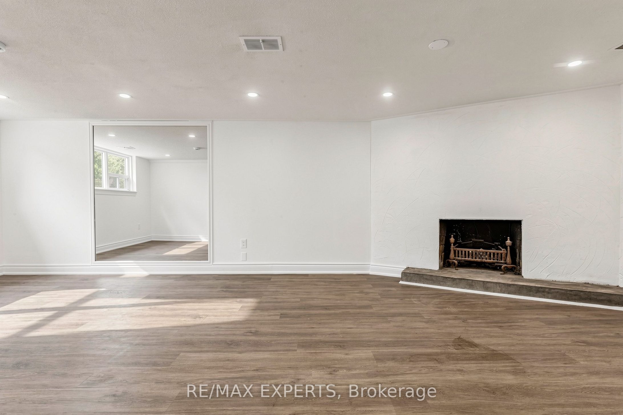 8 Longbridge Road Property Photo 40
