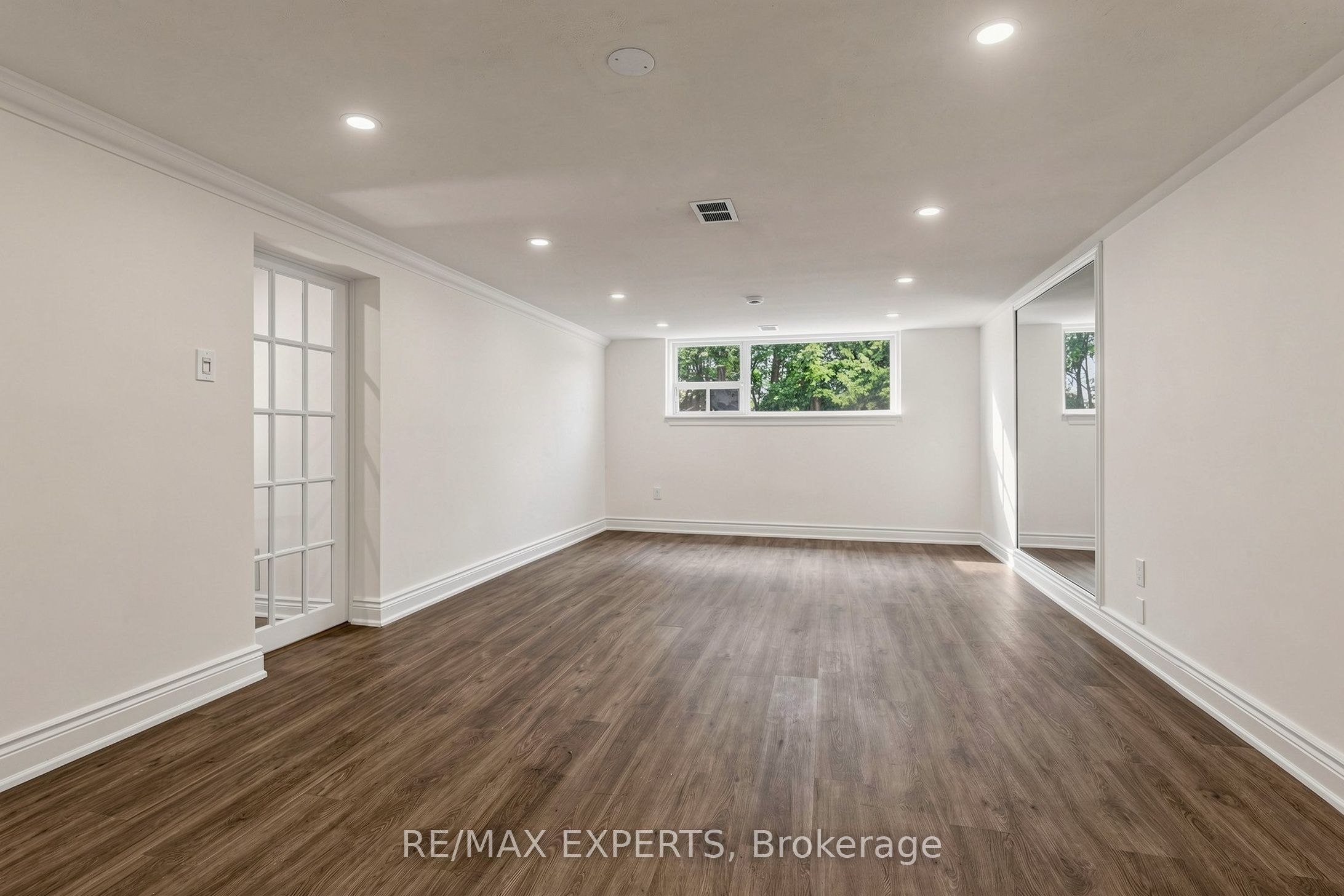 8 Longbridge Road Property Photo 41