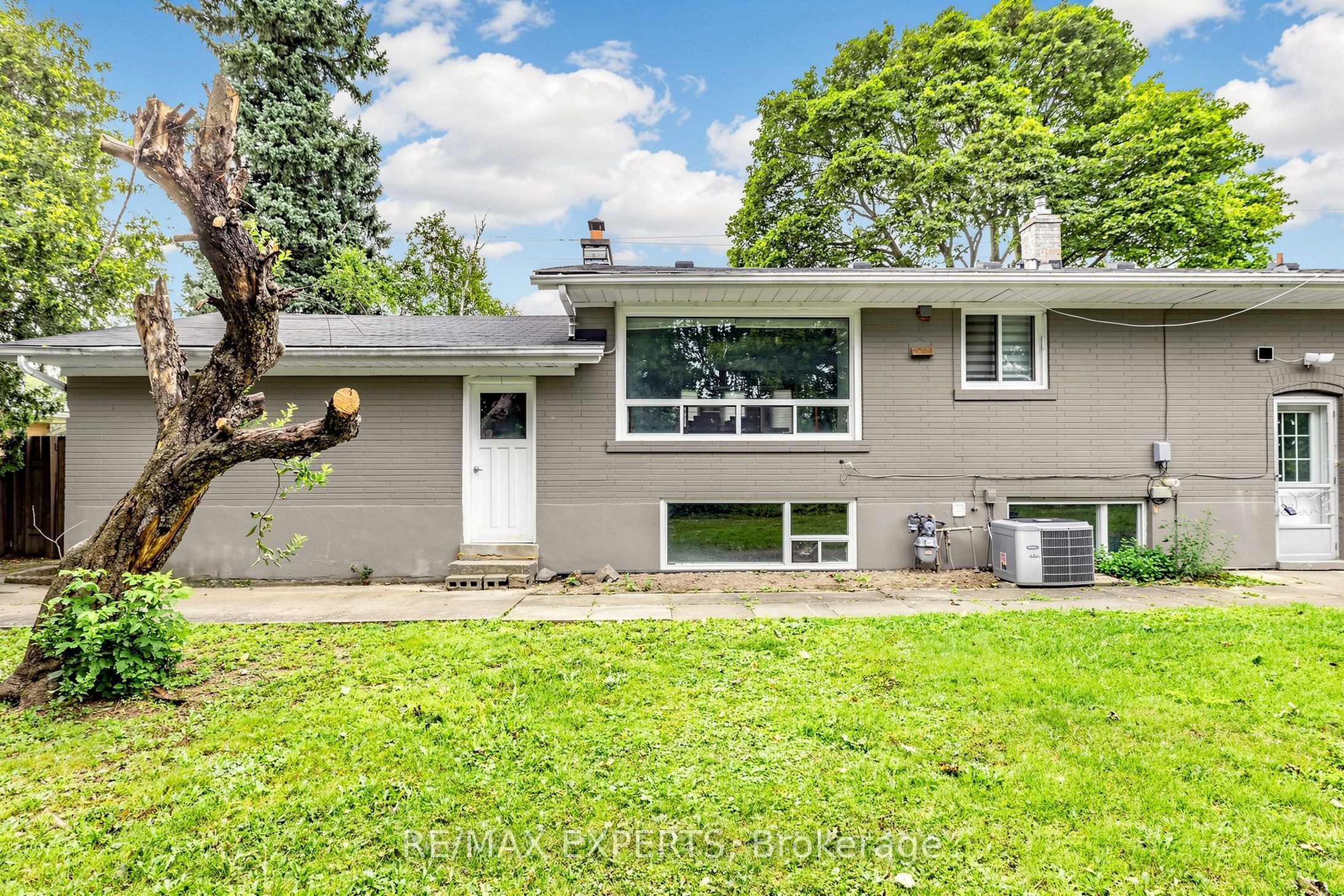 8 Longbridge Road Property Photo 43