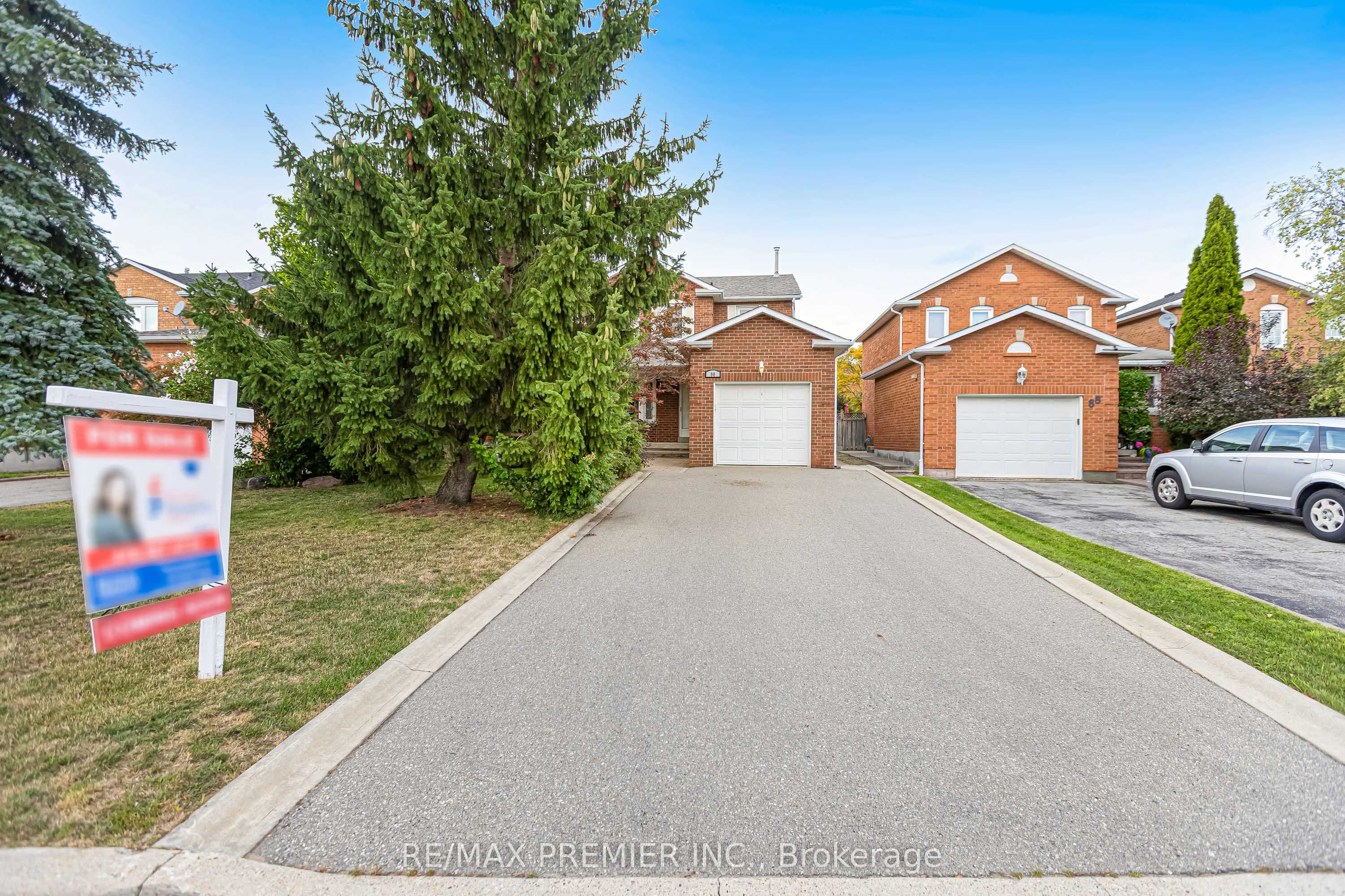 90 Pentland Crescent Property Photo 2