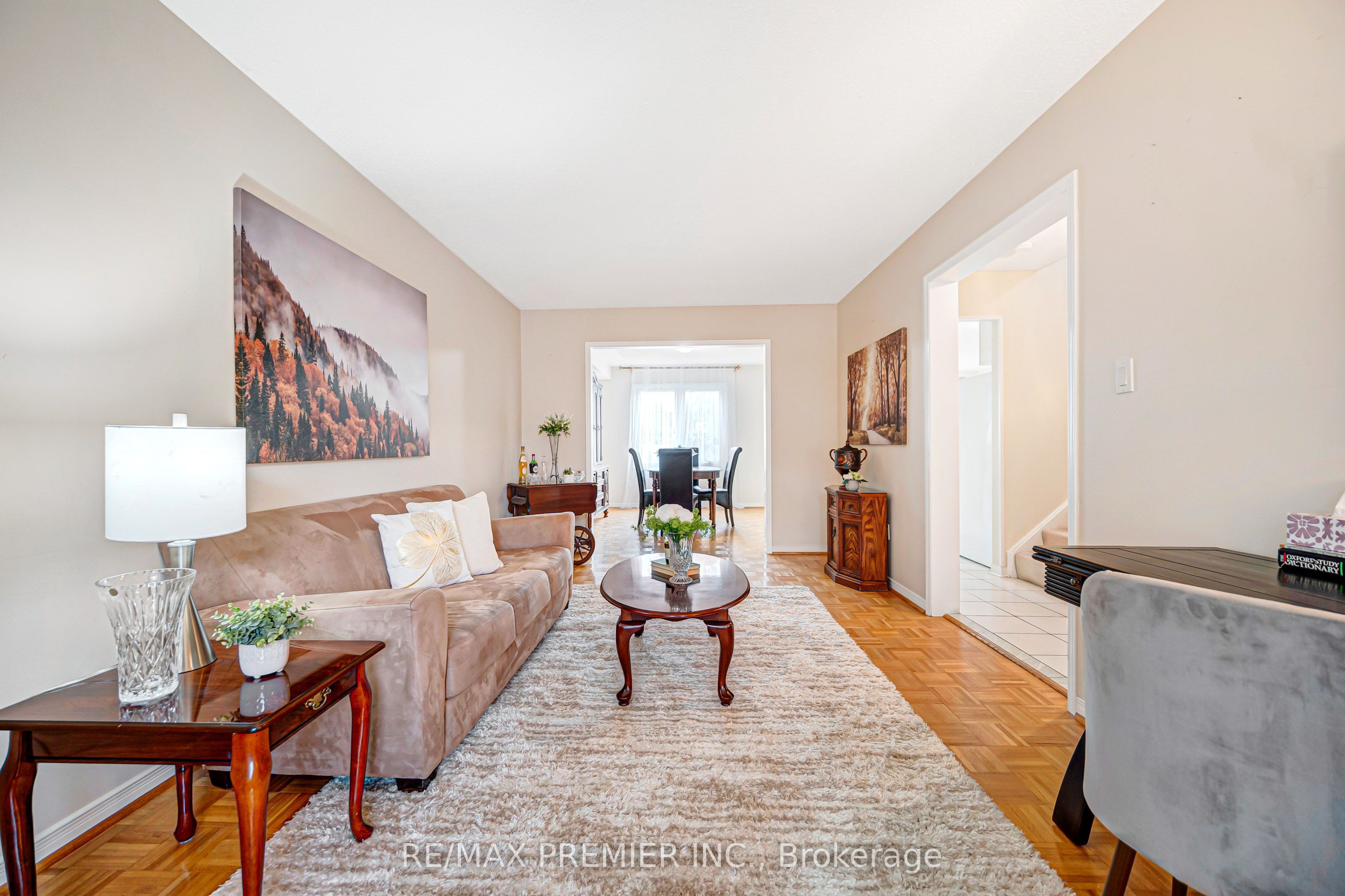 90 Pentland Crescent Property Photo 7