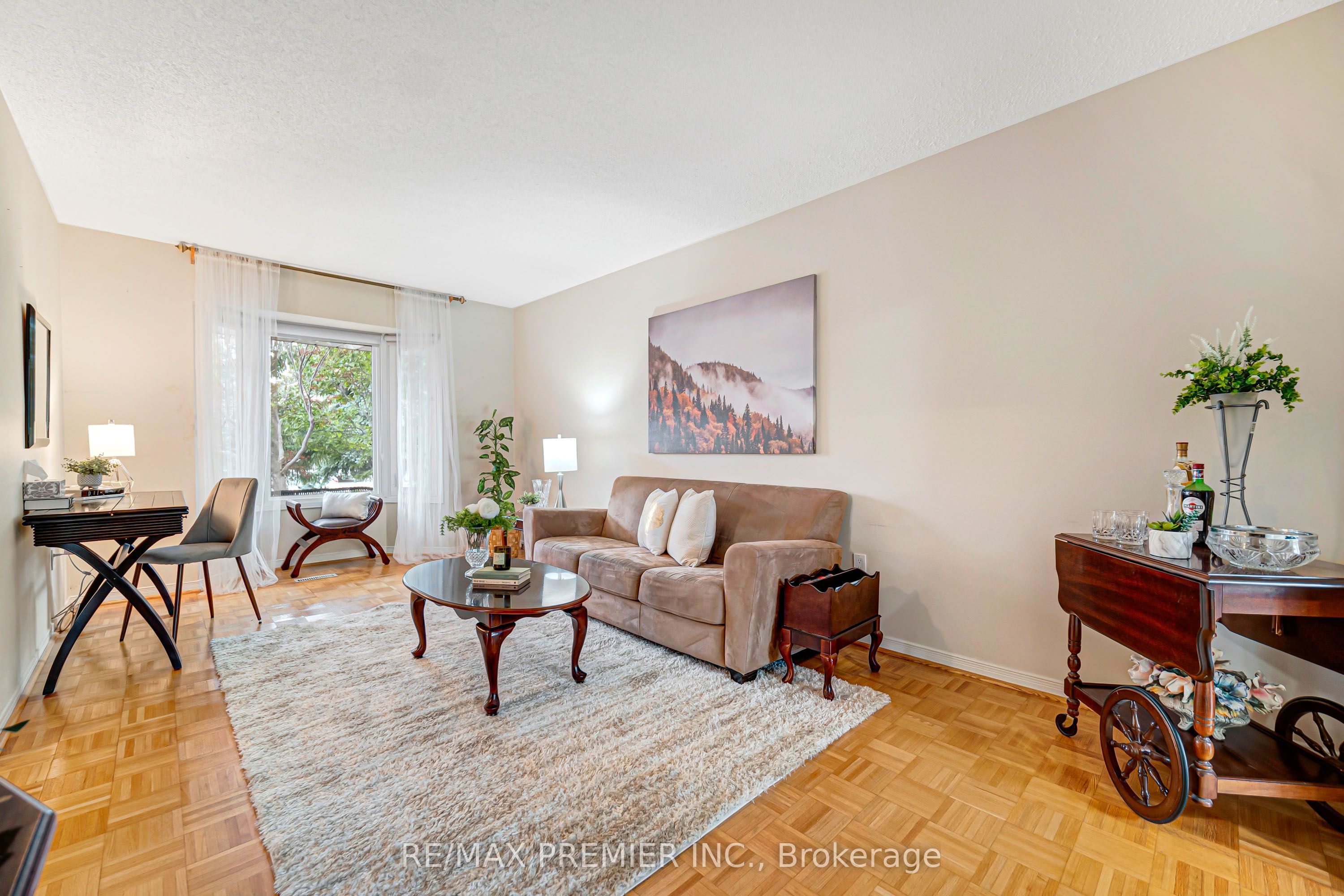 90 Pentland Crescent Property Photo 10