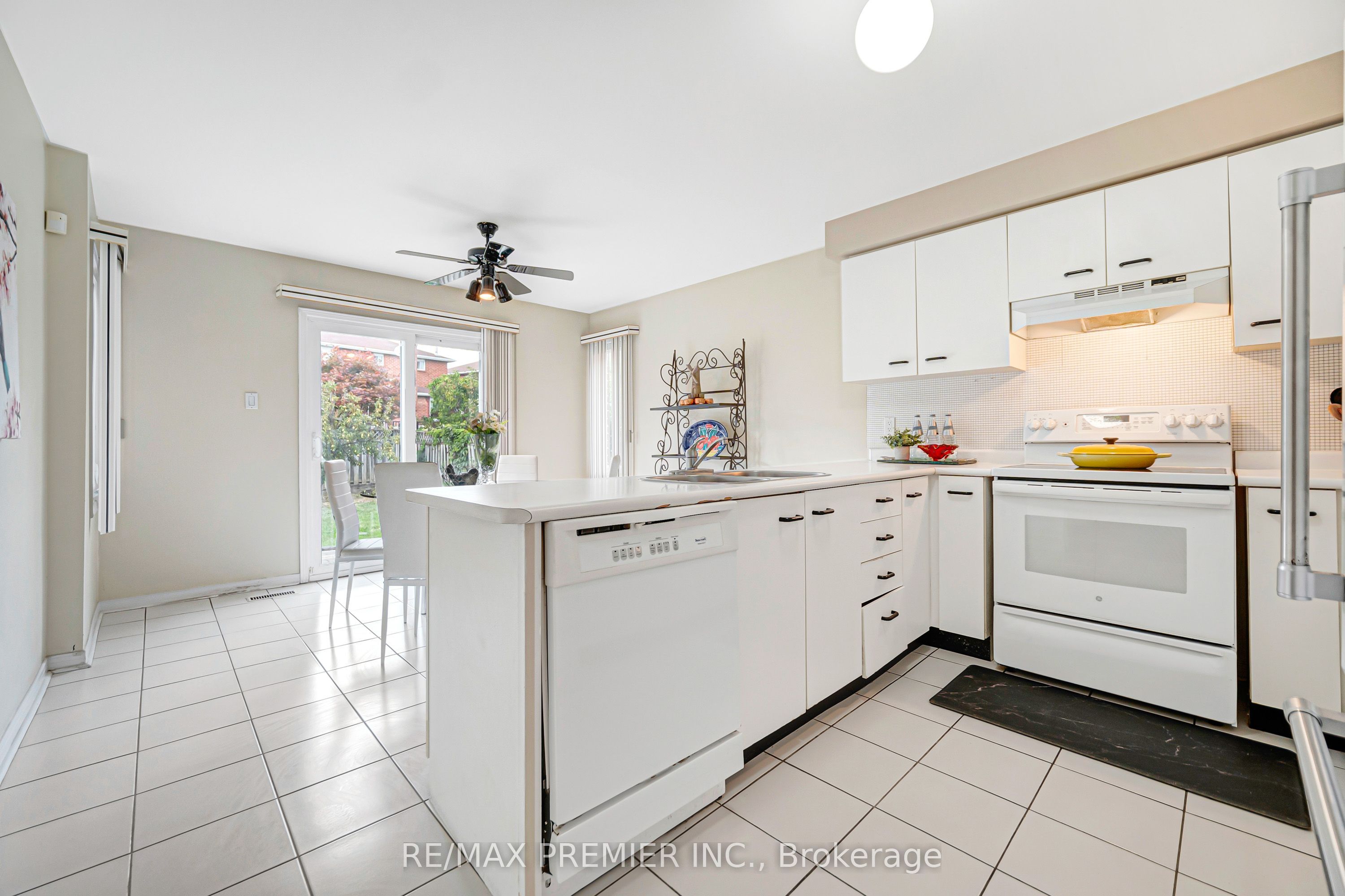 90 Pentland Crescent Property Photo 16