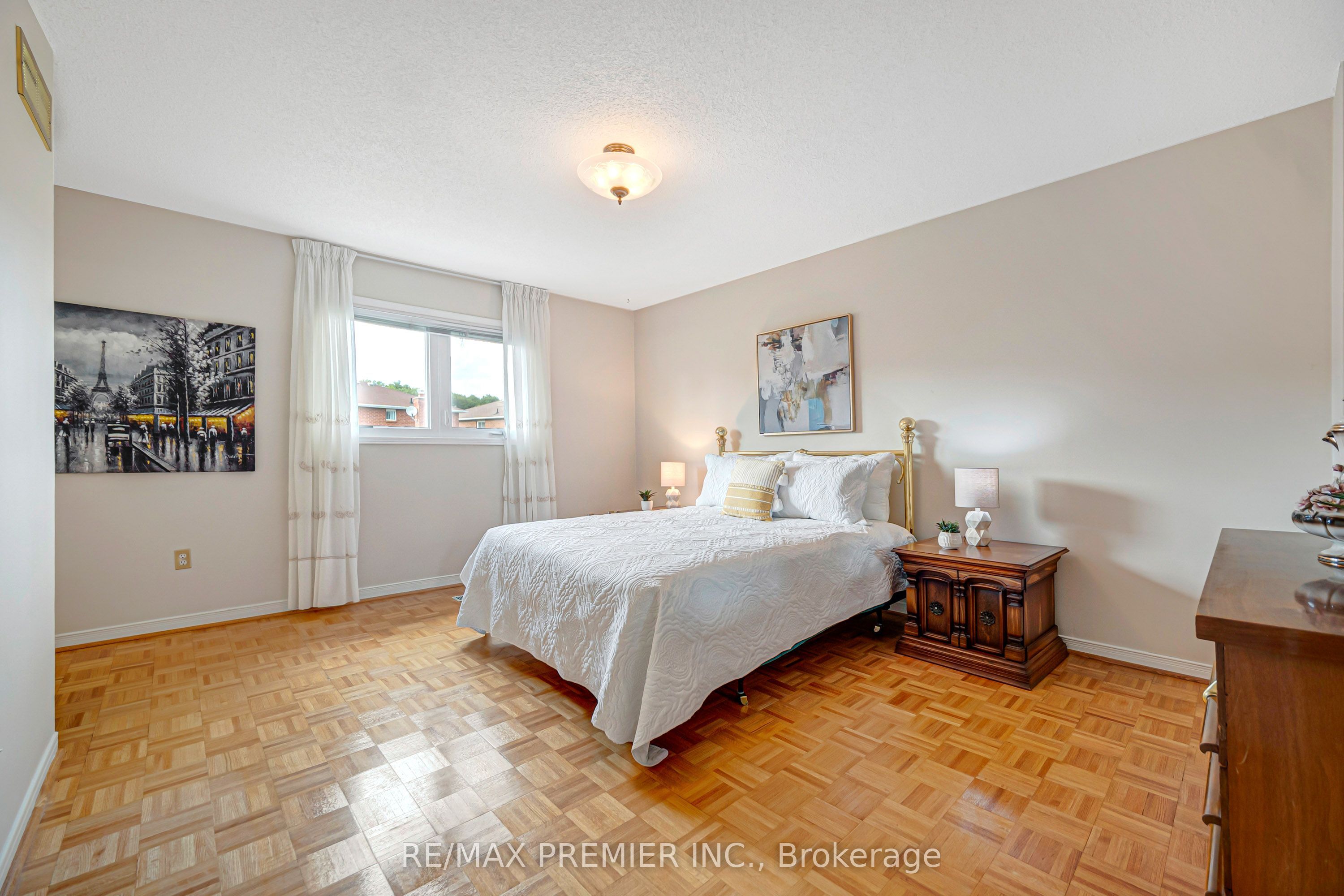 90 Pentland Crescent Property Photo 25