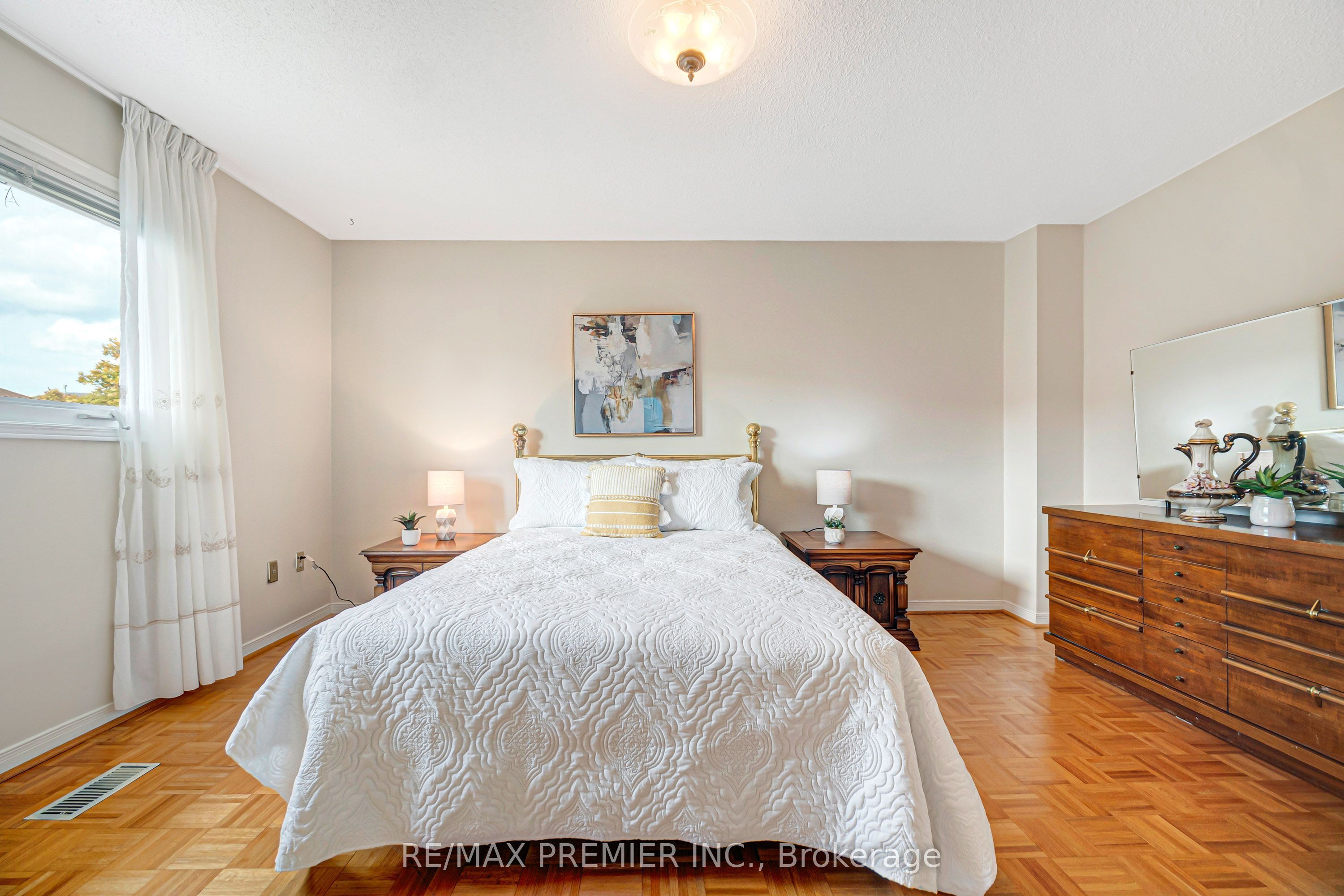 90 Pentland Crescent Property Photo 26