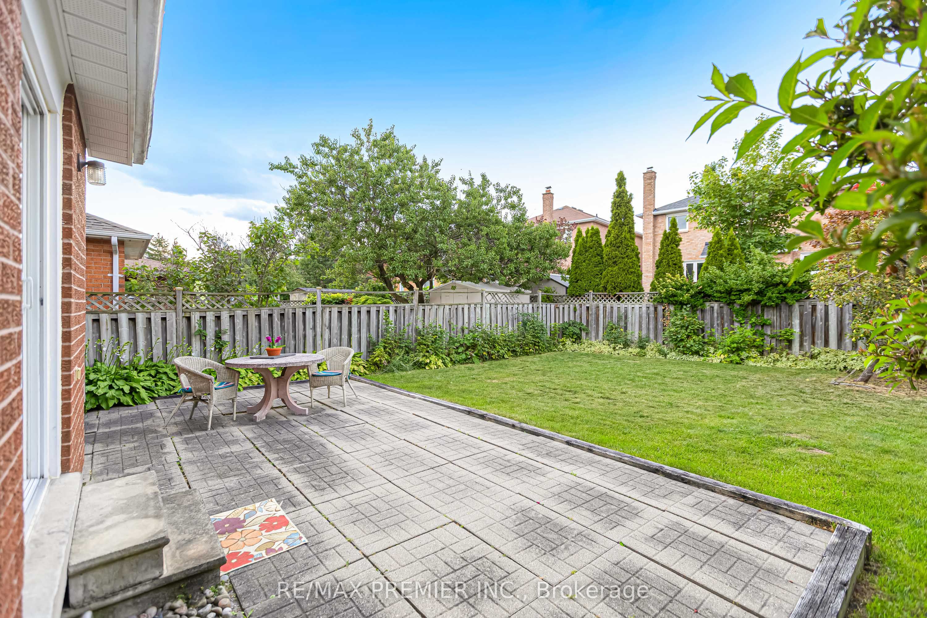 90 Pentland Crescent Property Photo 45