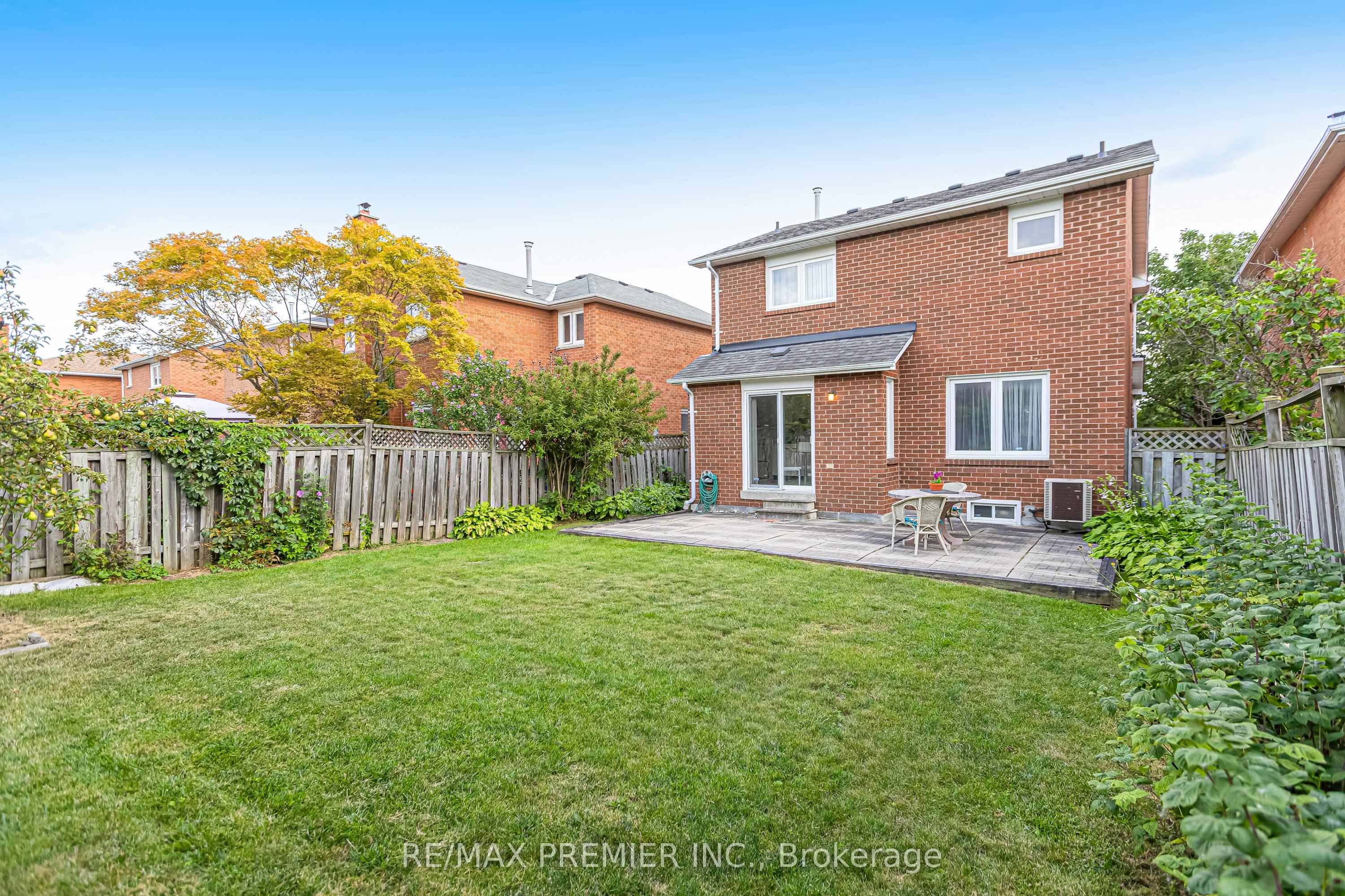 90 Pentland Crescent Property Photo 46