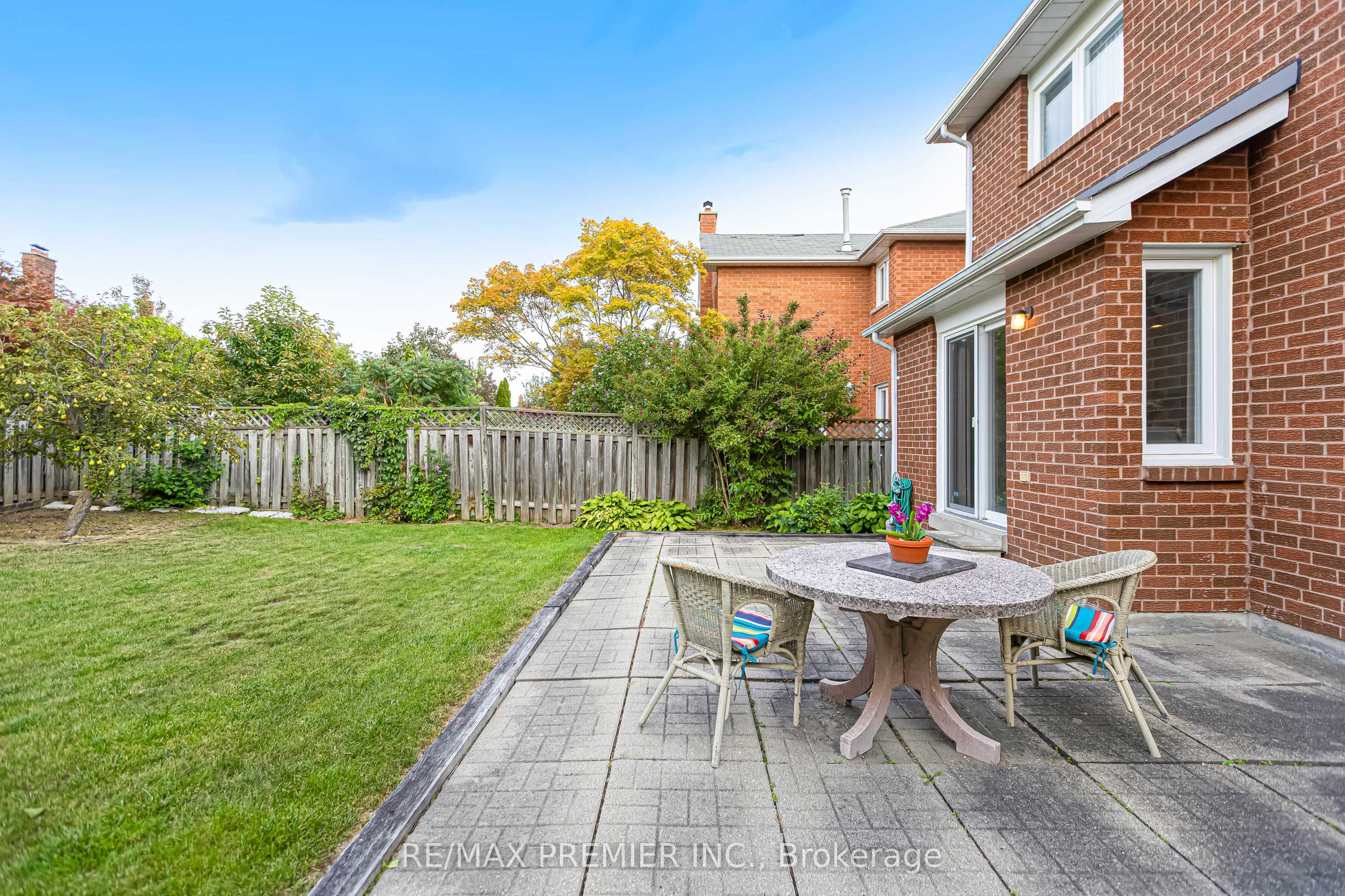 90 Pentland Crescent Property Photo 47