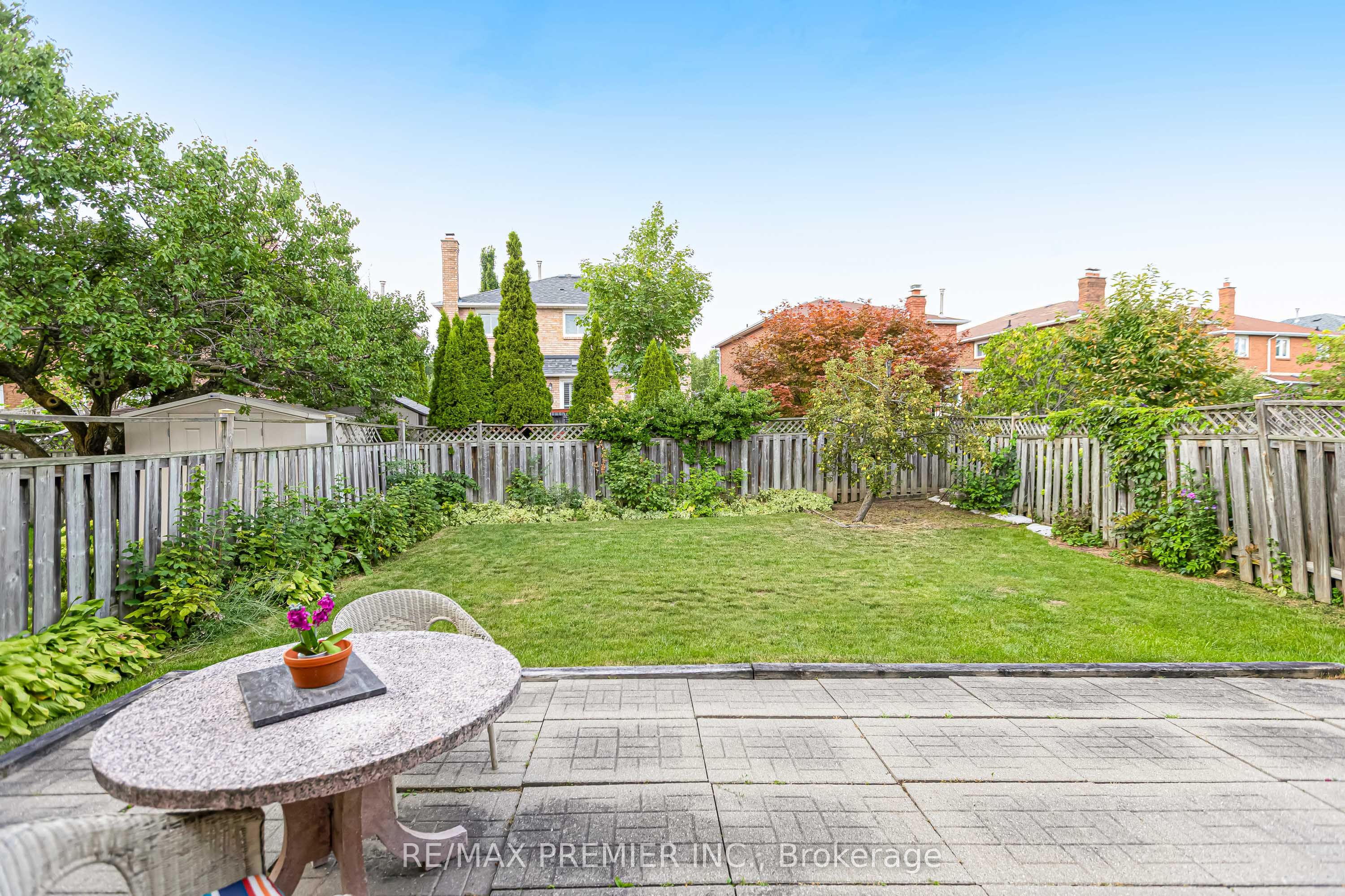 90 Pentland Crescent Property Photo 48