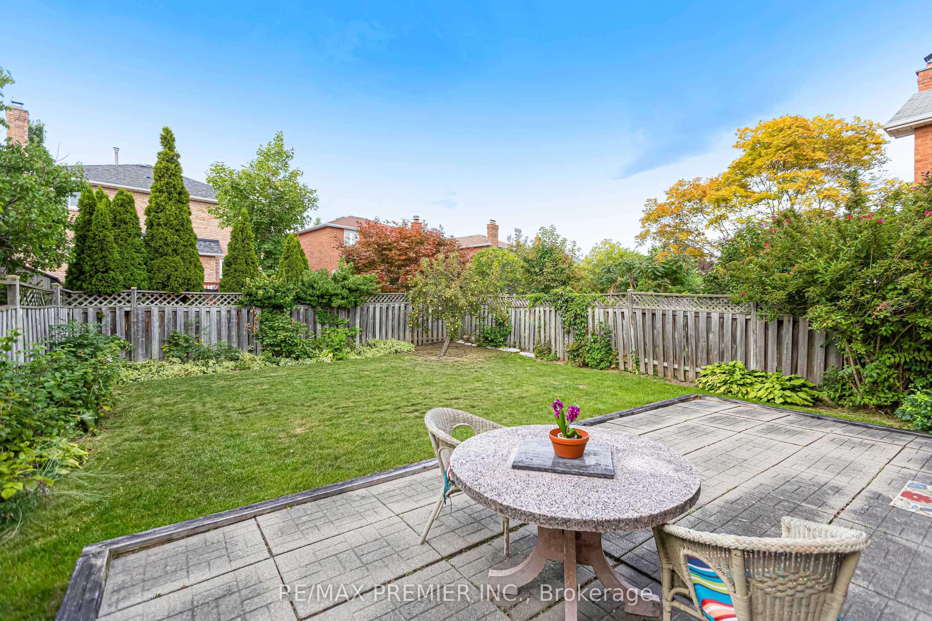 90 Pentland Crescent Property Photo 49