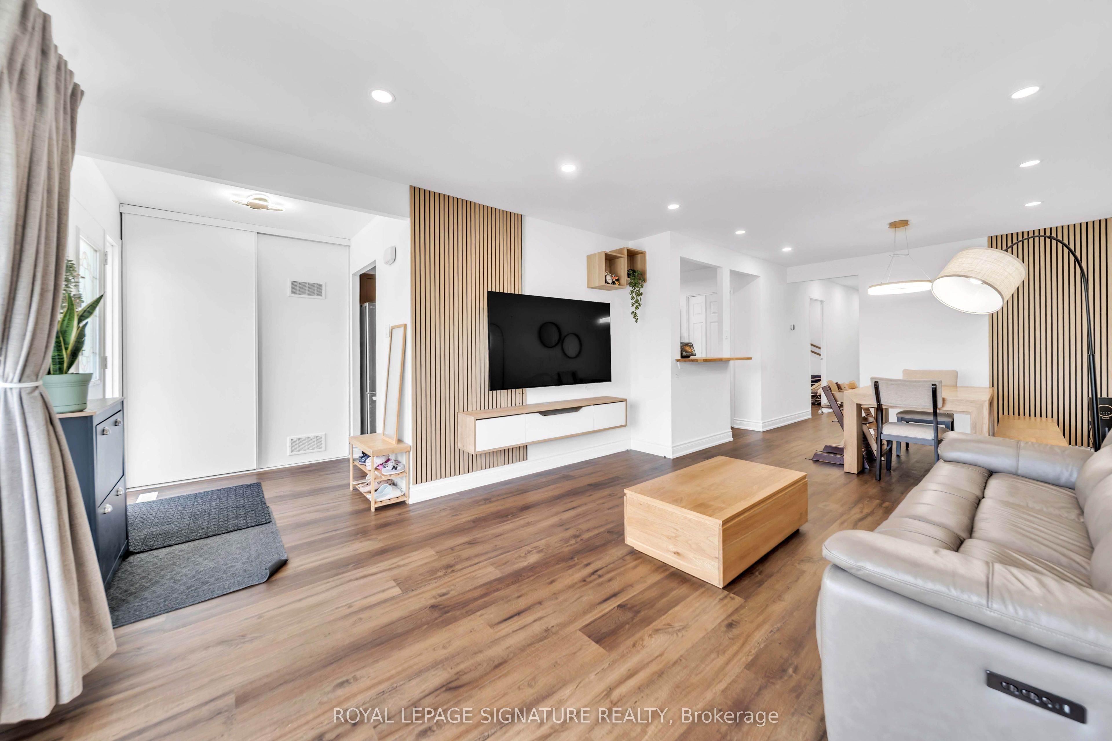 702 Leeder Court Main Property Photo 1