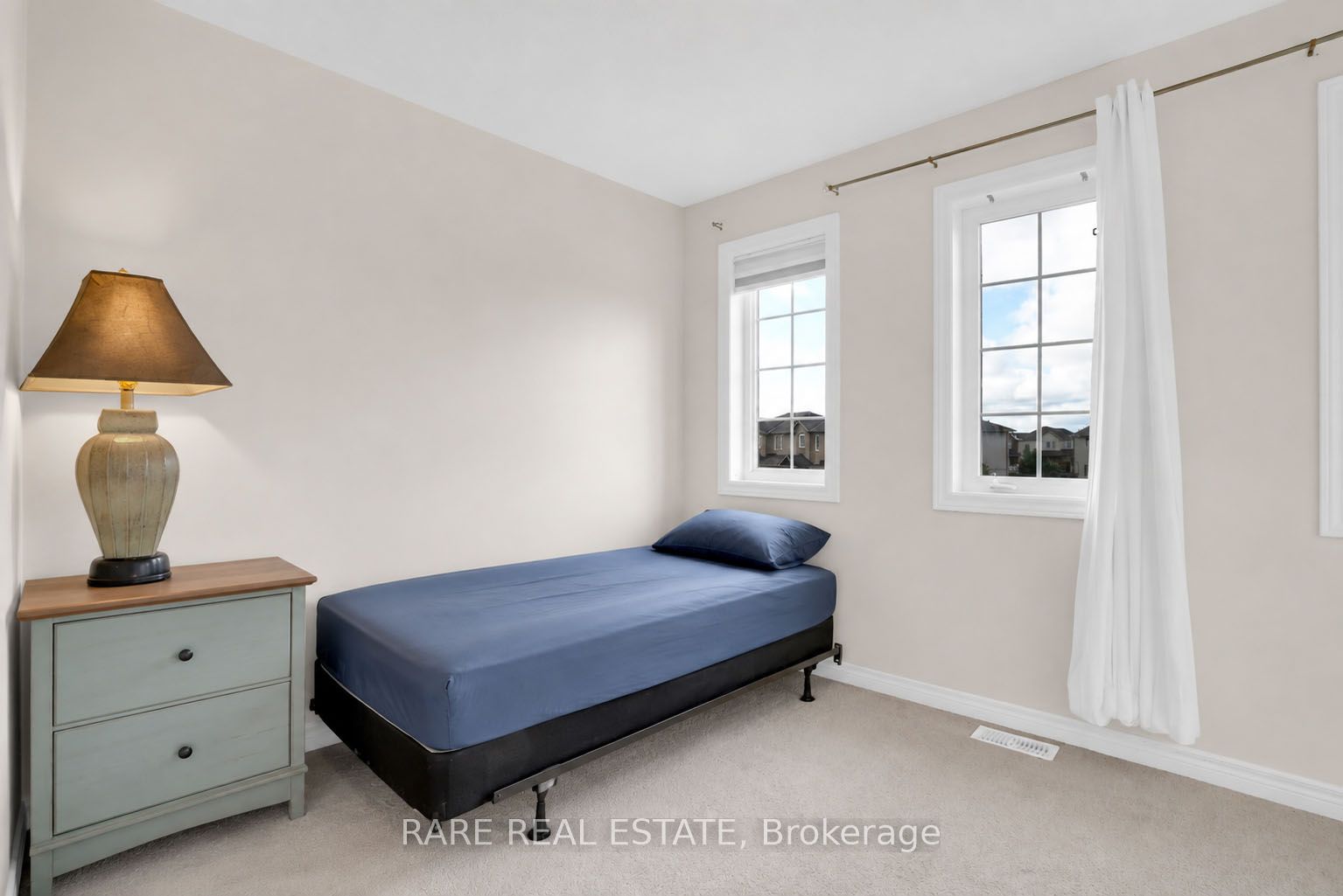 22 Admiral Crescent Property Photo 17