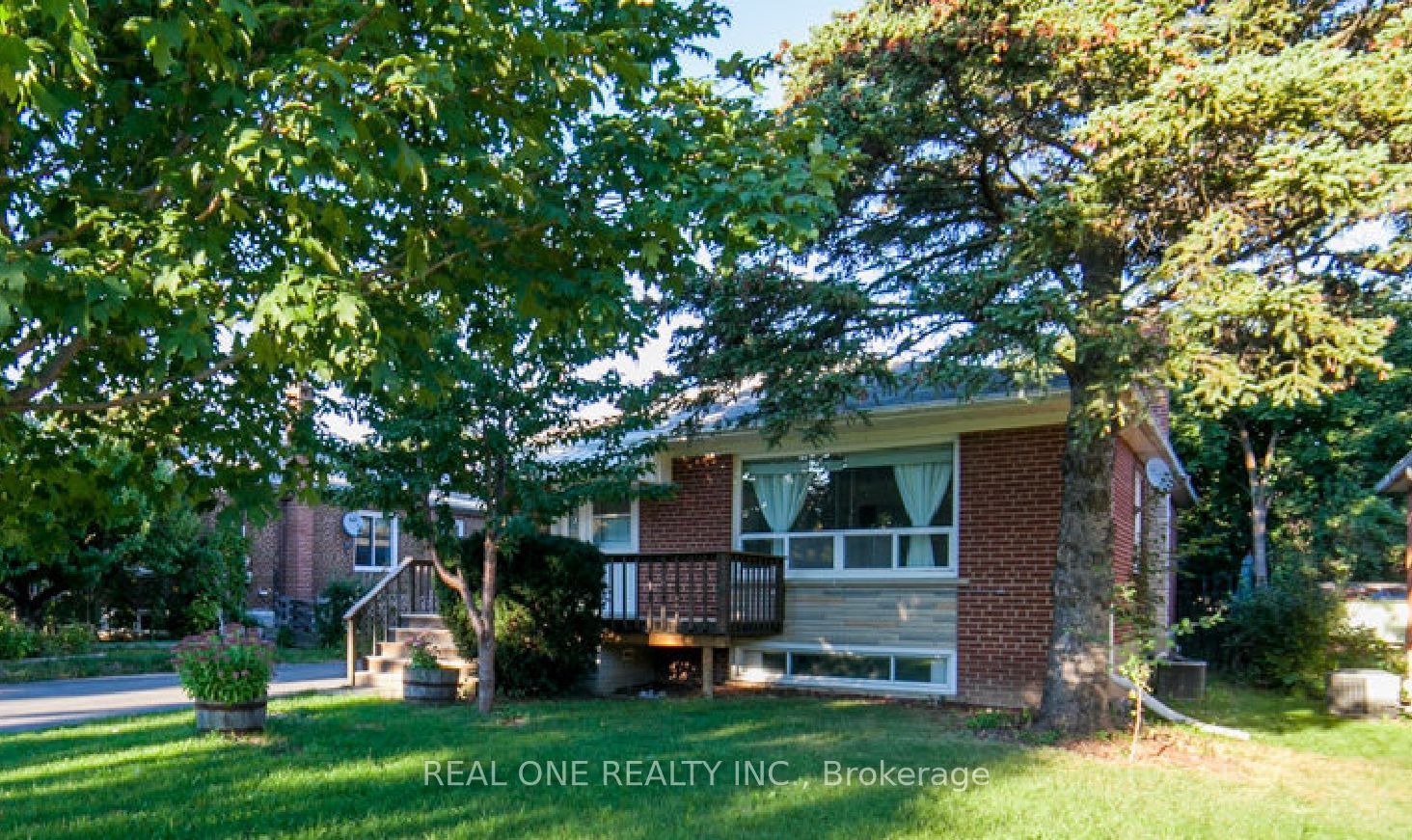 375 Neal Drive Property Photo 1