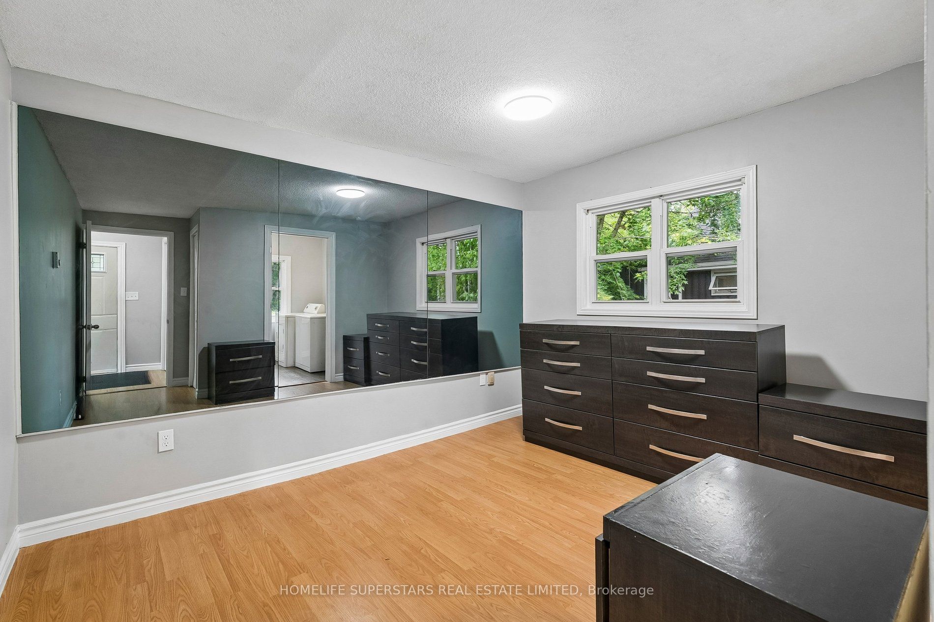 139 Cooks Bay Drive Property Photo 6