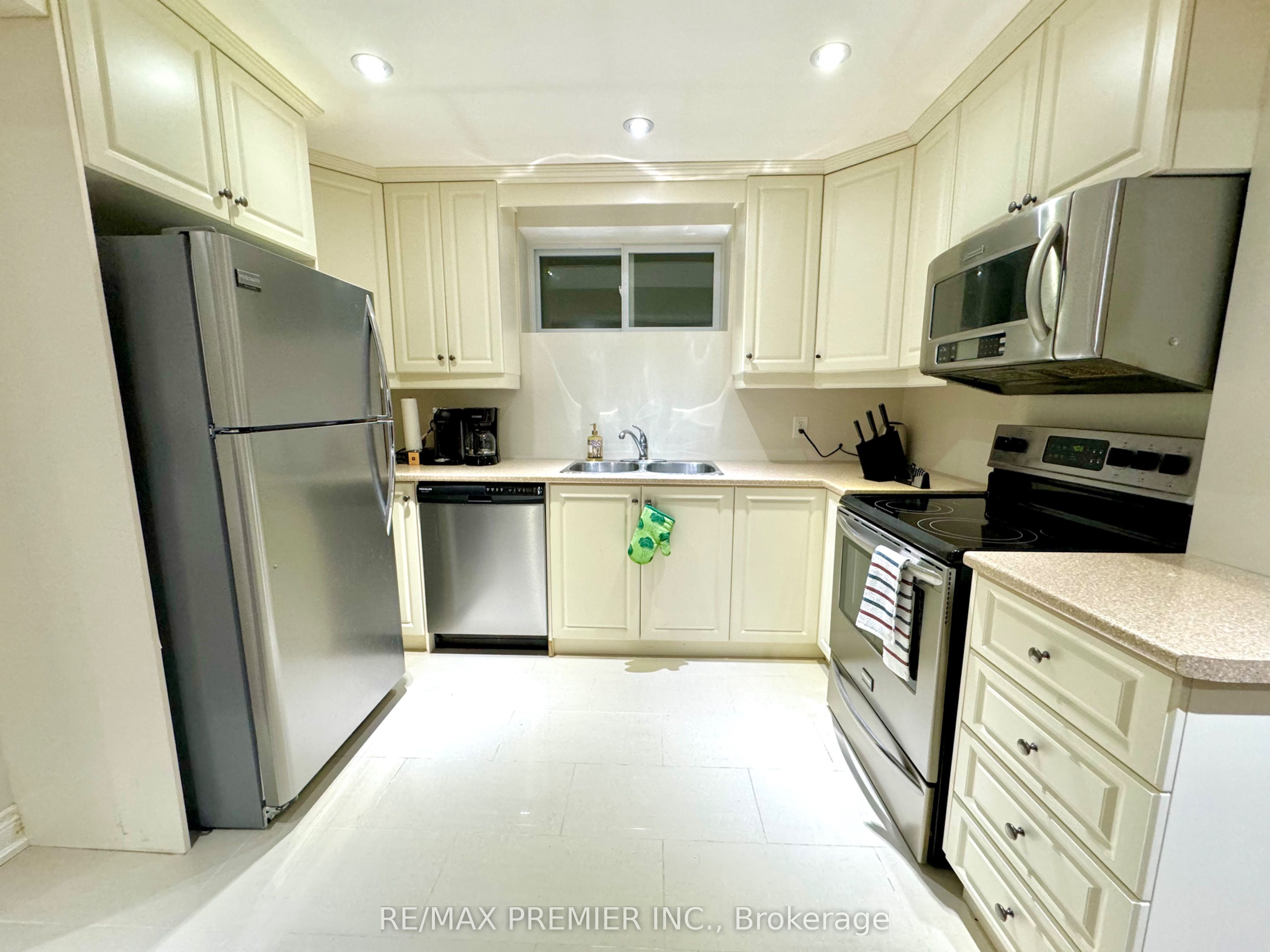 67 Cappella Drive Property Photo 17