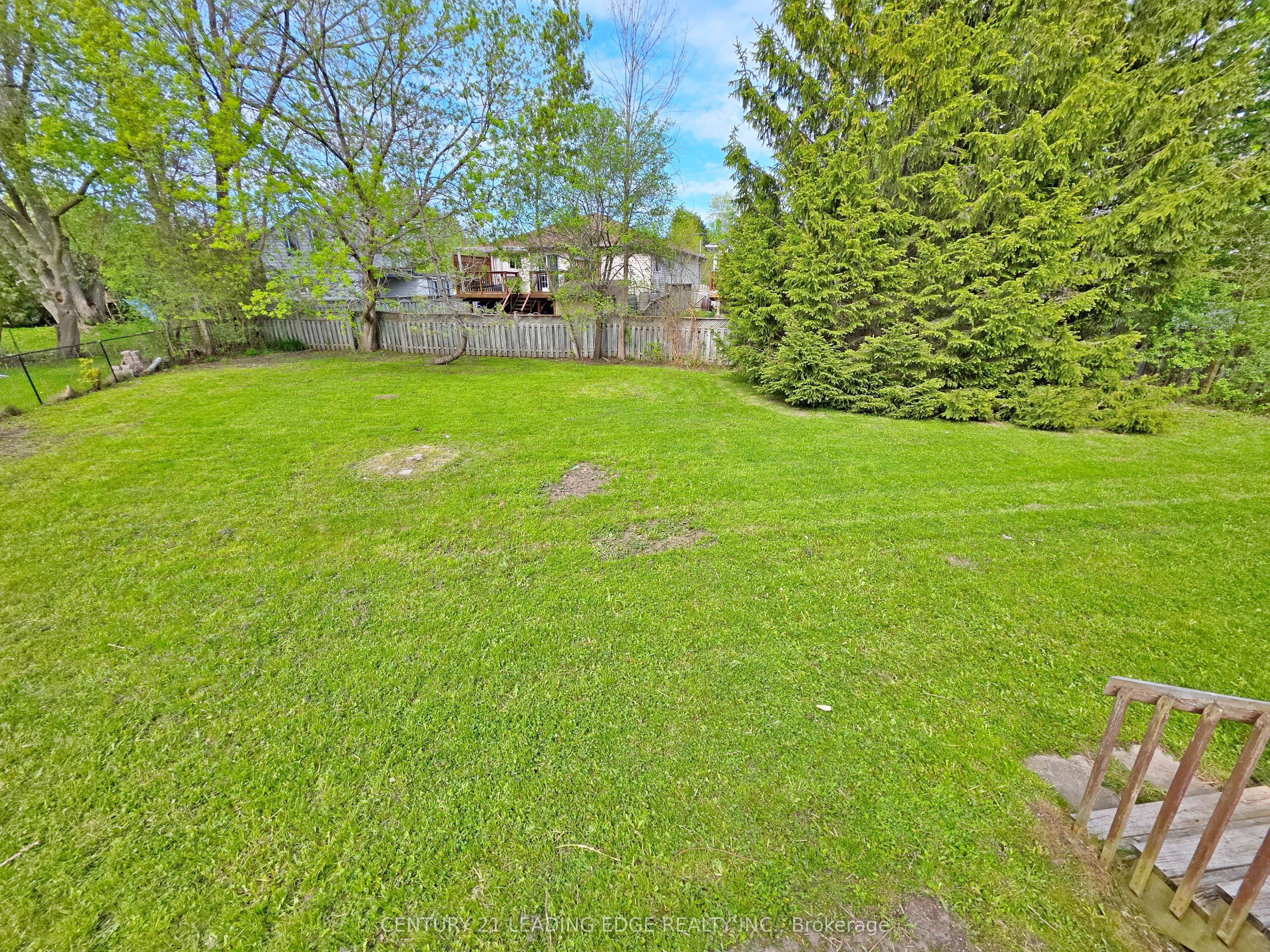 4 Bay Court Property Photo 33