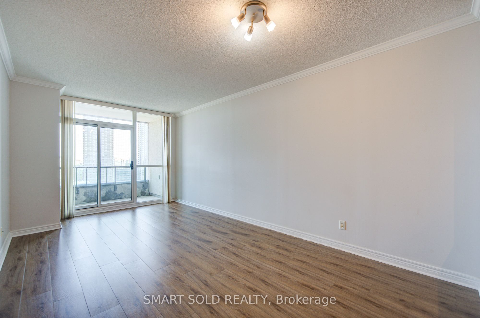 100 Promenade Circle 1508 Property Photo 6