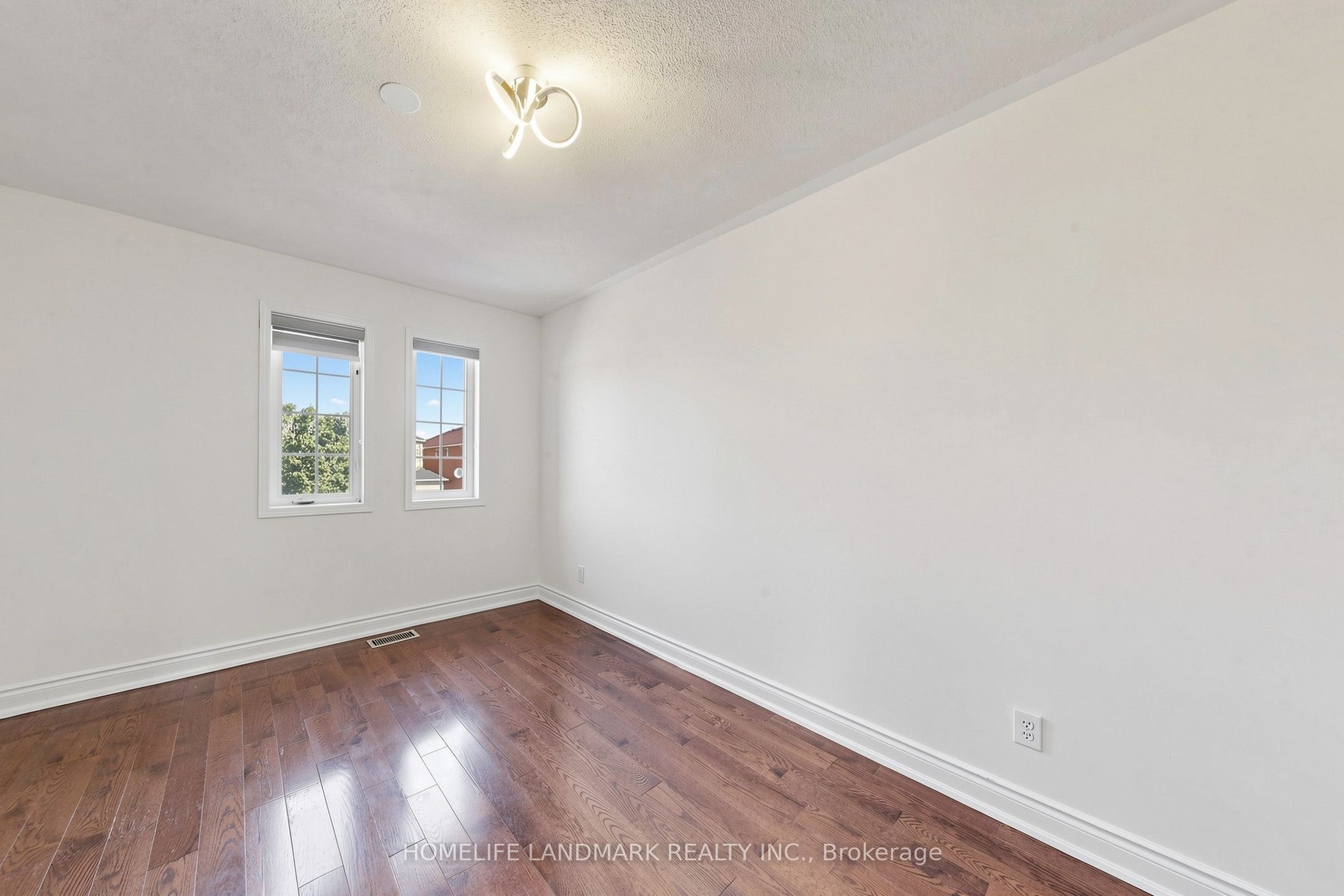 199 Purcell Crescent Property Photo 28