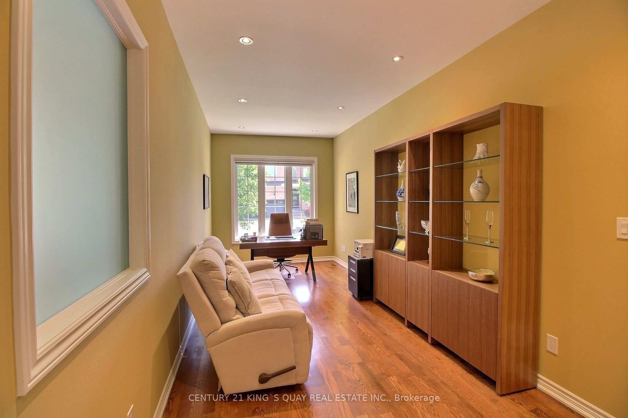 10 Coakwell Drive Property Photo 8