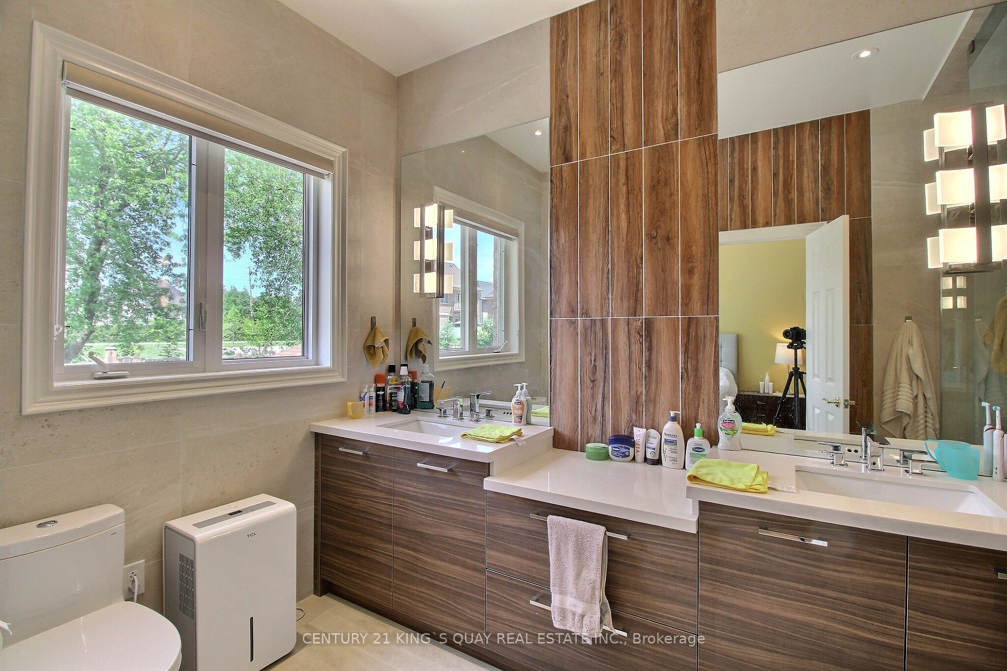 10 Coakwell Drive Property Photo 15