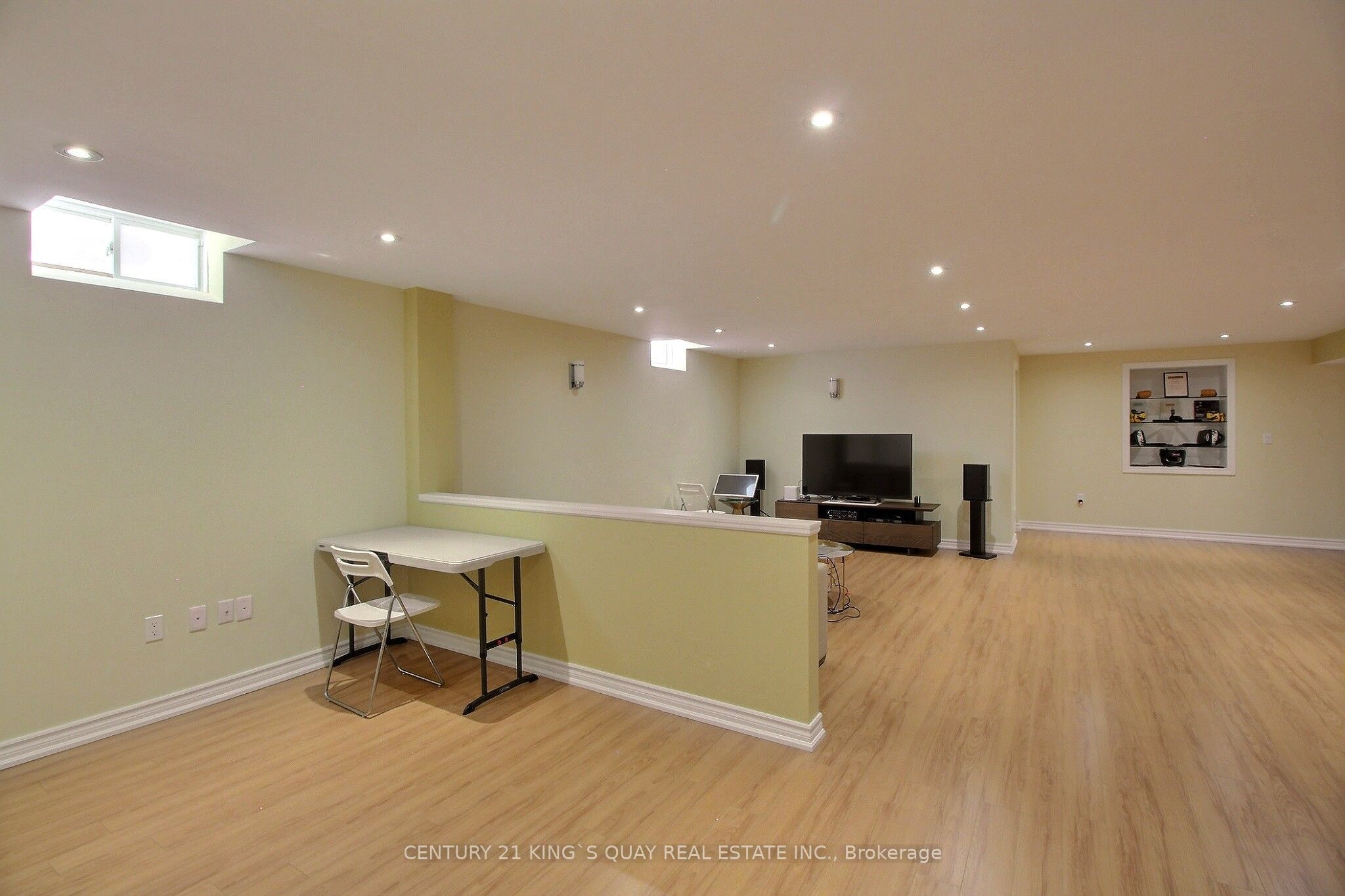 10 Coakwell Drive Property Photo 17