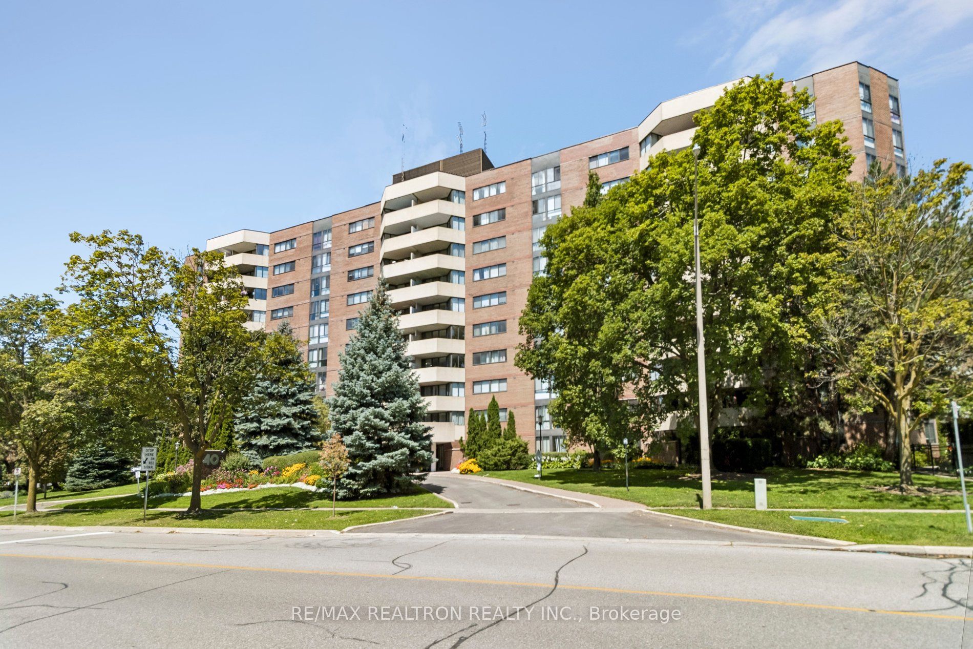 40 Baif Boulevard 208 Property Photo 1