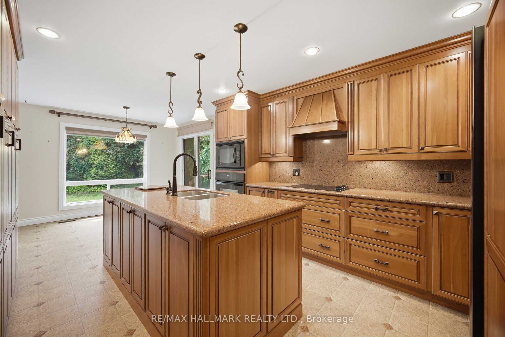 10 Hiram Road Property Photo 11