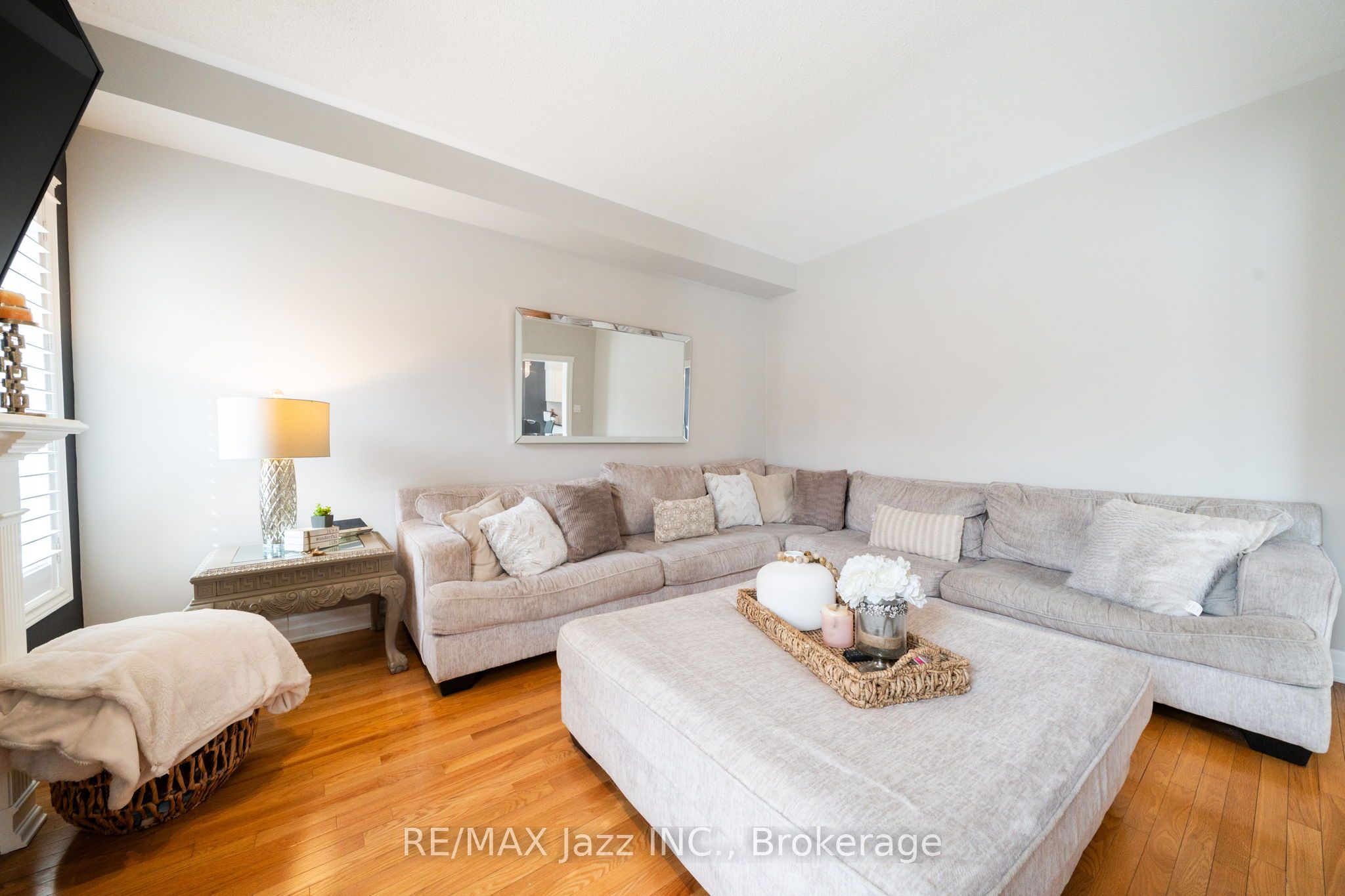 550 Bert Budd Avenue Property Photo 19