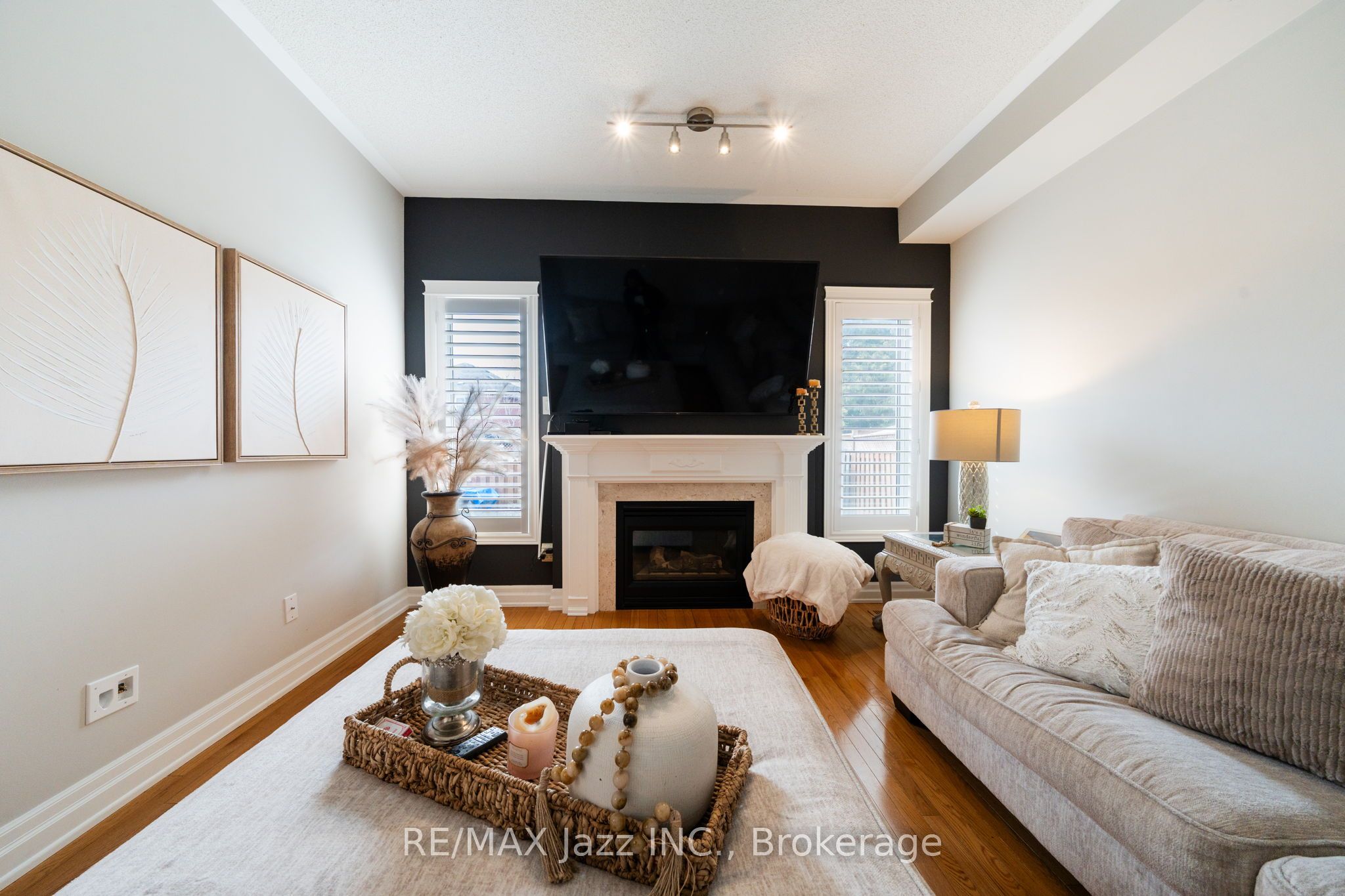 550 Bert Budd Avenue Property Photo 20