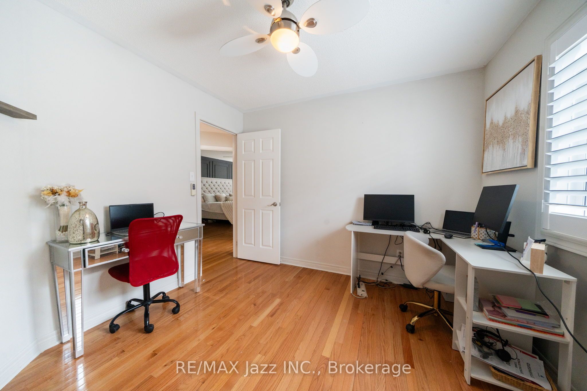 550 Bert Budd Avenue Property Photo 31