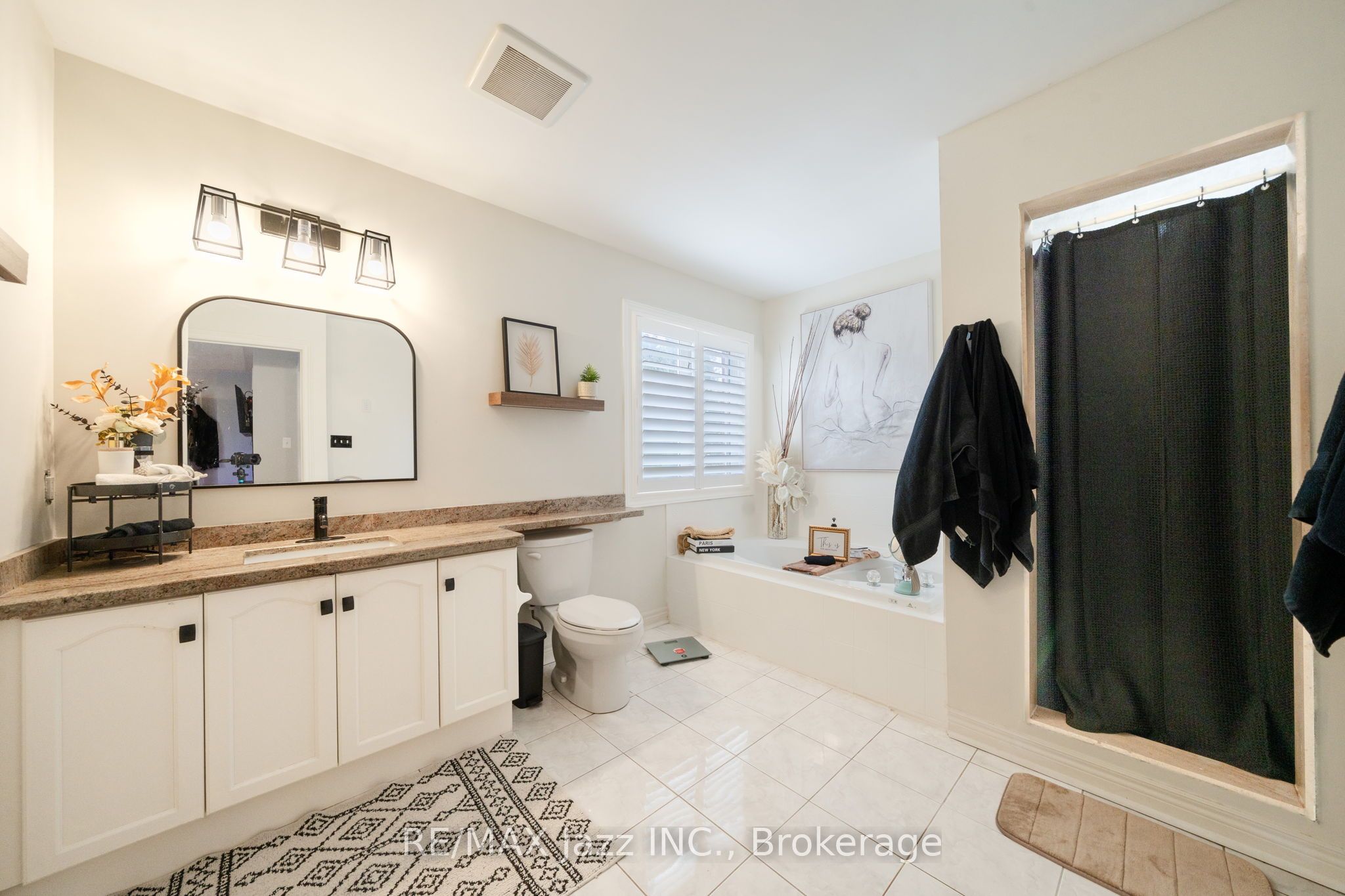 550 Bert Budd Avenue Property Photo 35