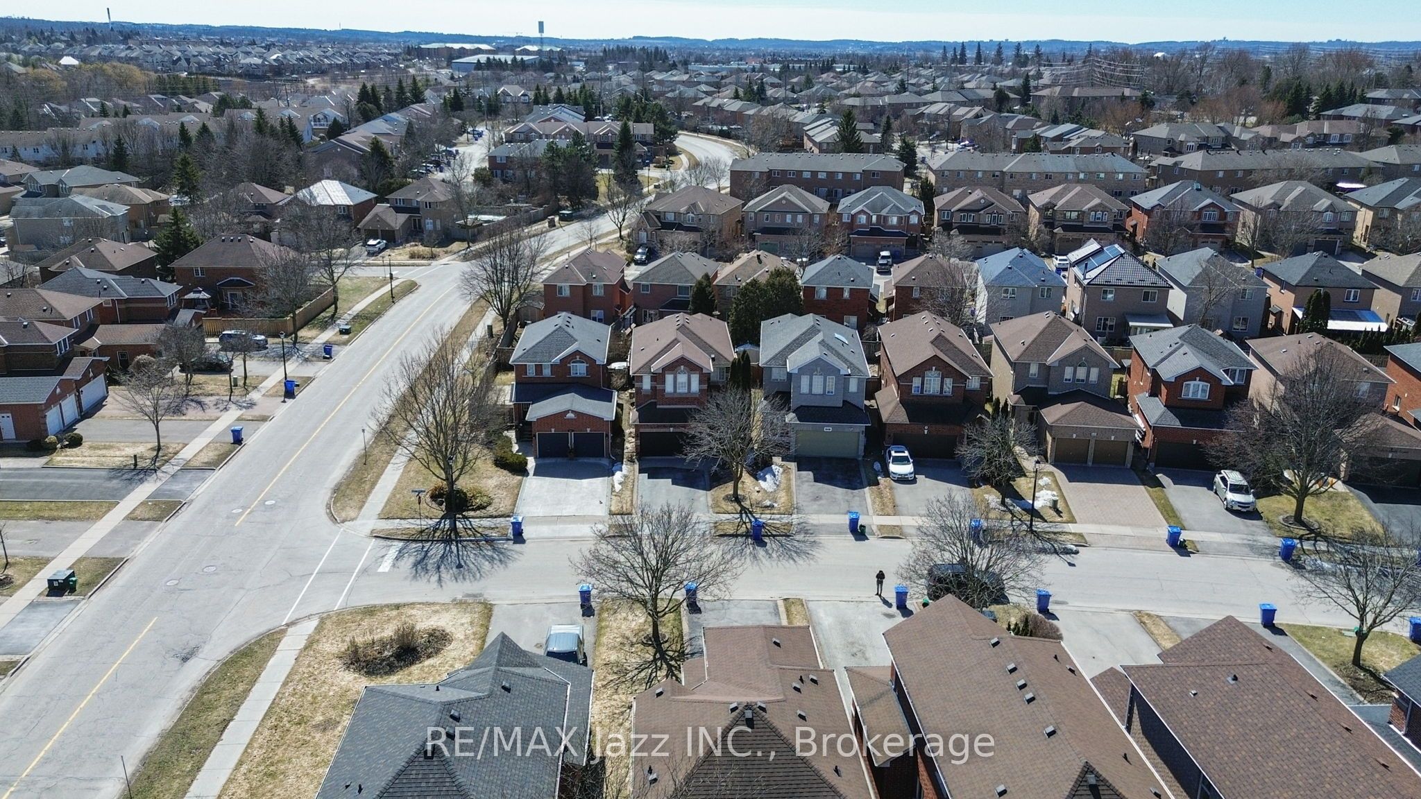 550 Bert Budd Avenue Property Photo 48