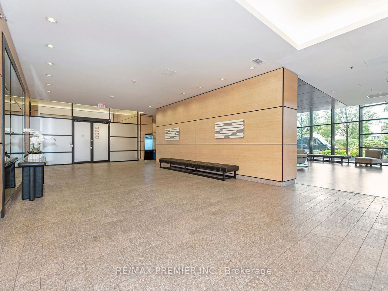 2900 Highway 7 1706 Property Photo 4