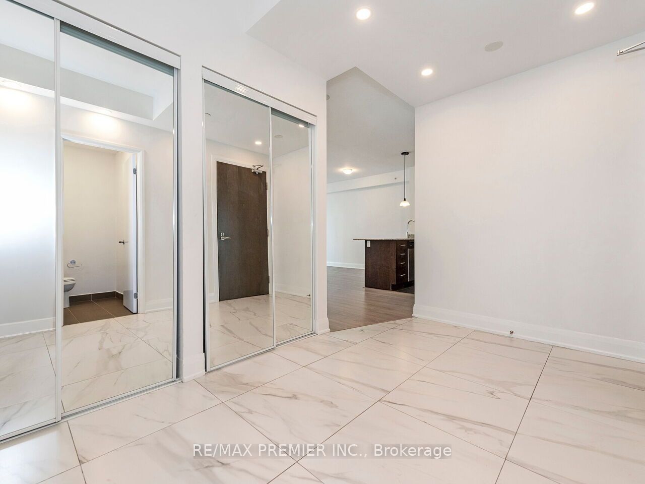 2900 Highway 7 1706 Property Photo 11