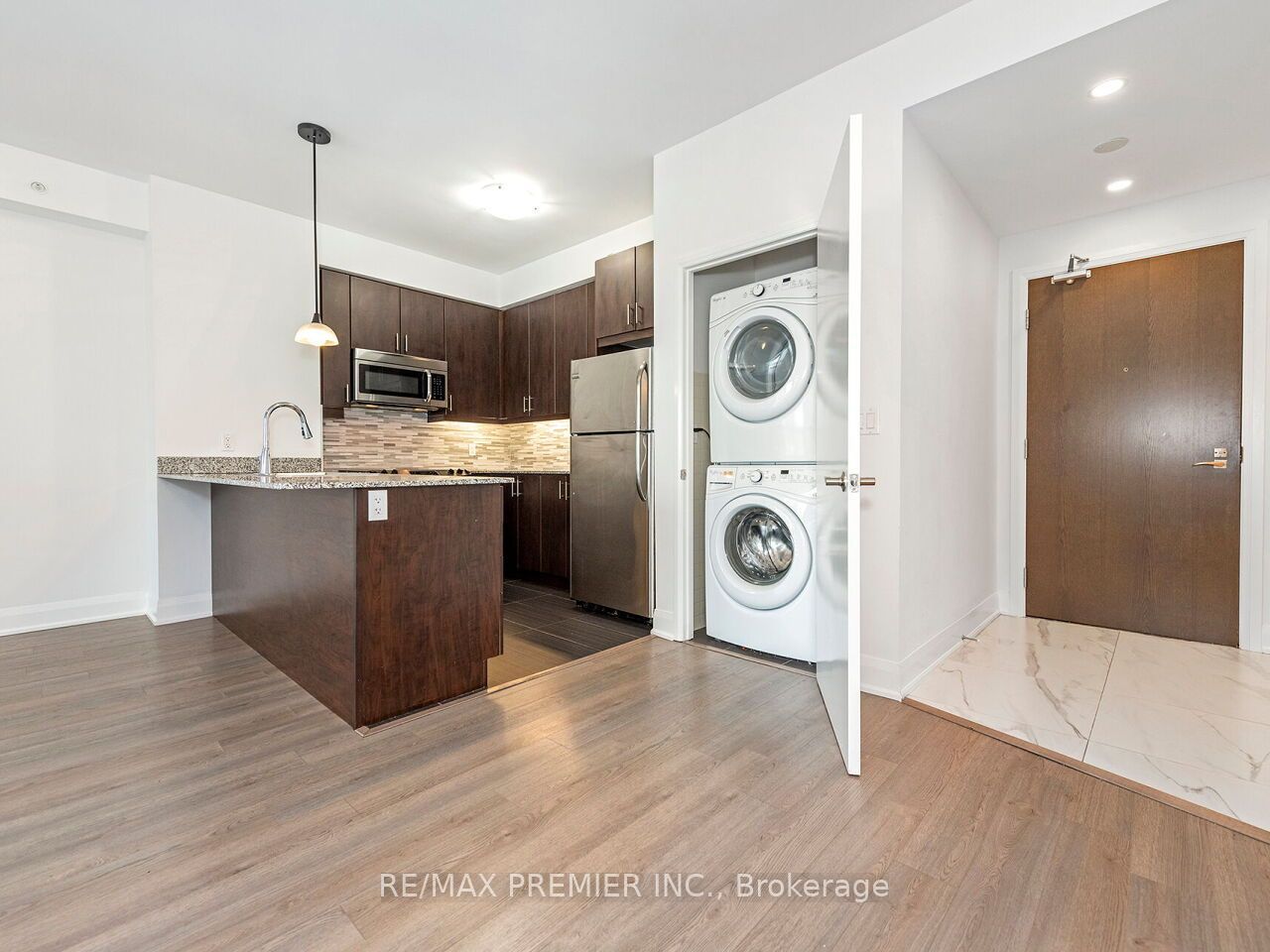 2900 Highway 7 1706 Property Photo 15