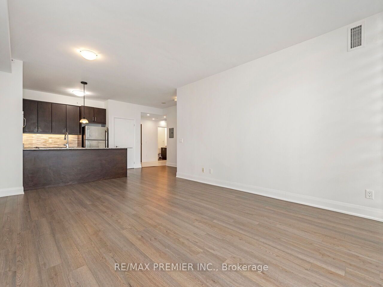 2900 Highway 7 1706 Property Photo 20