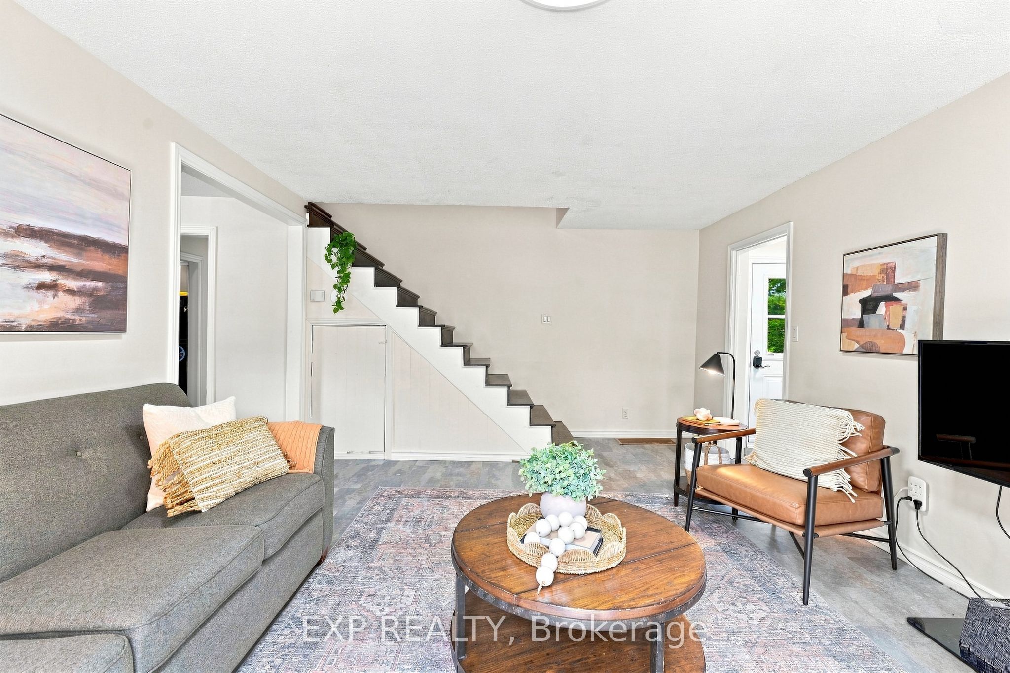 26002 Mccowan Road Property Photo 6